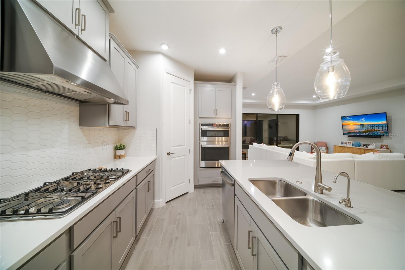 11112 DEVONBRIDGE DR