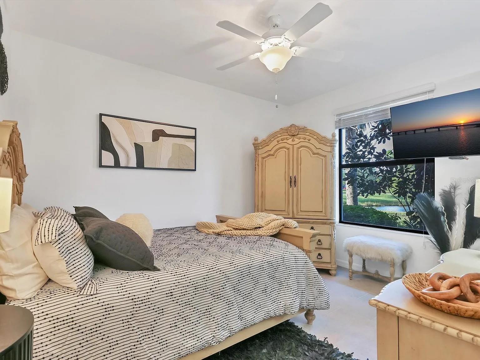 5558 PALMER CIR #101
