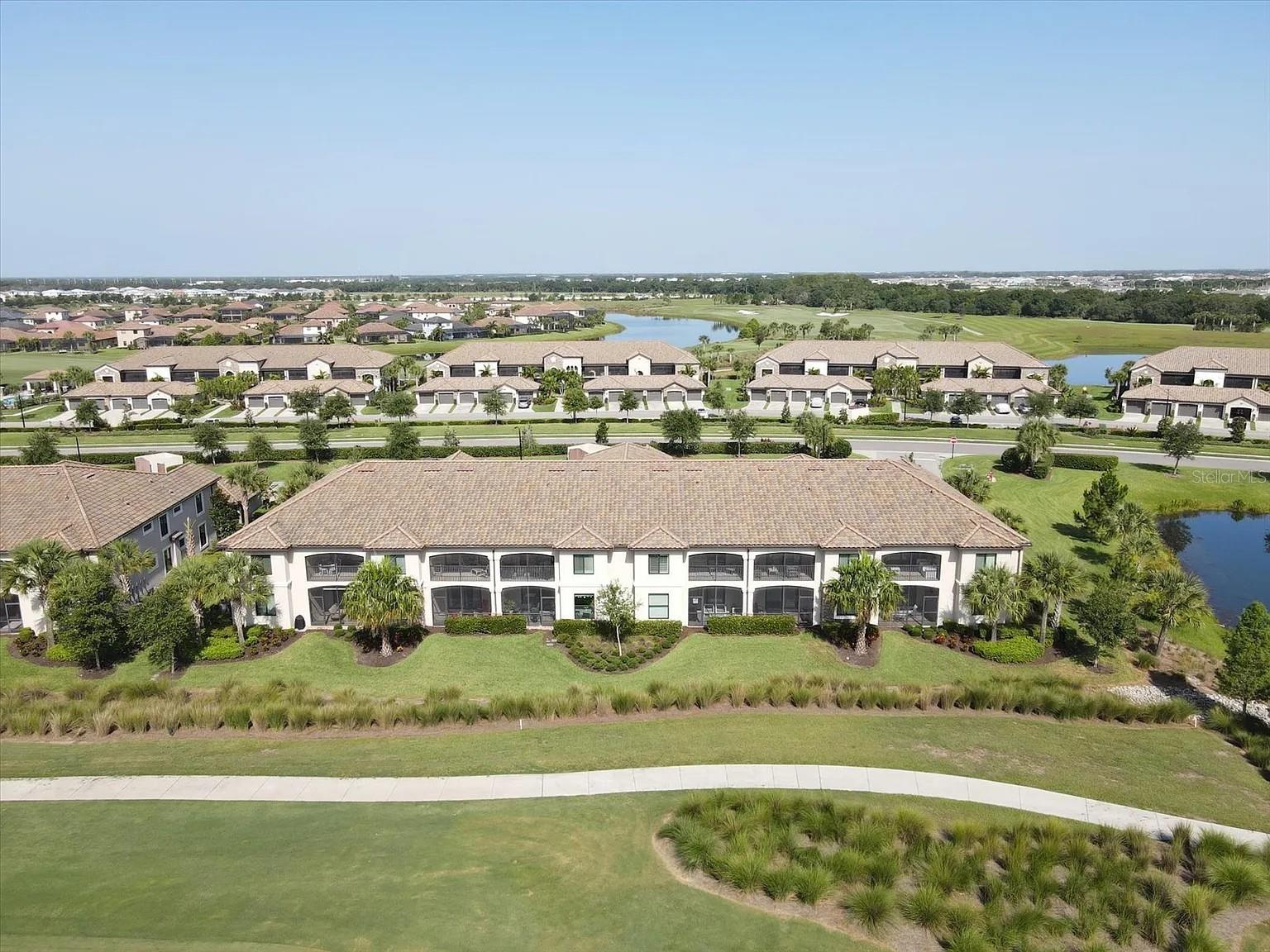 5558 PALMER CIR #101