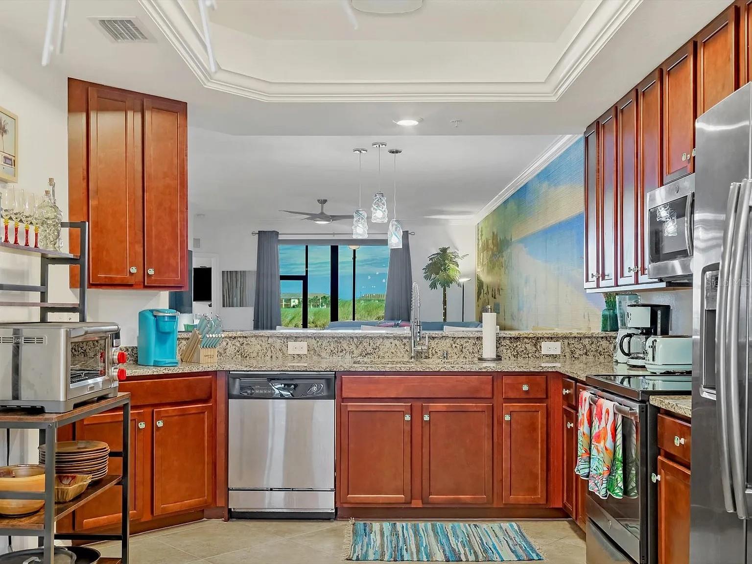 5558 PALMER CIR #101