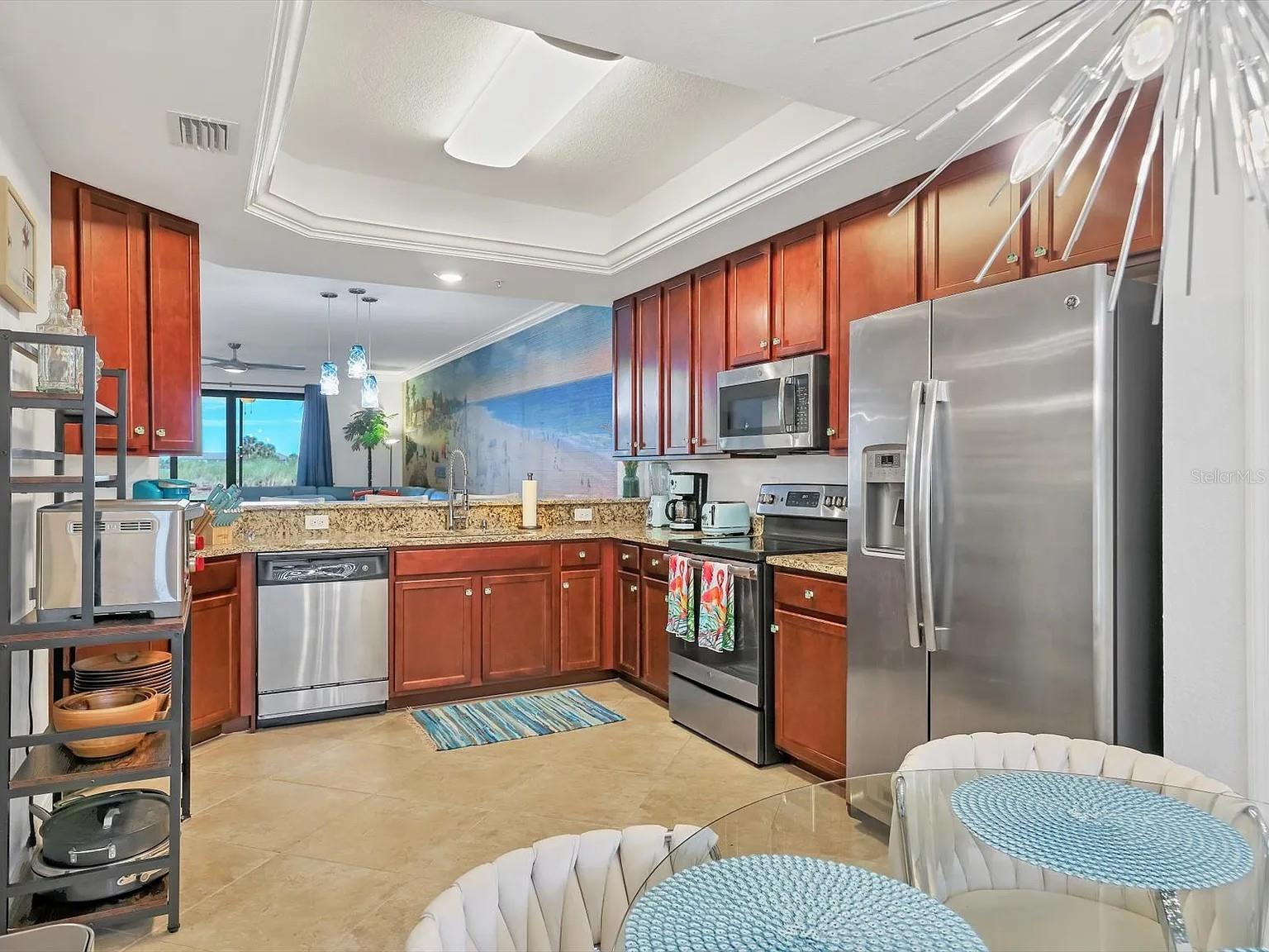 5558 PALMER CIR #101