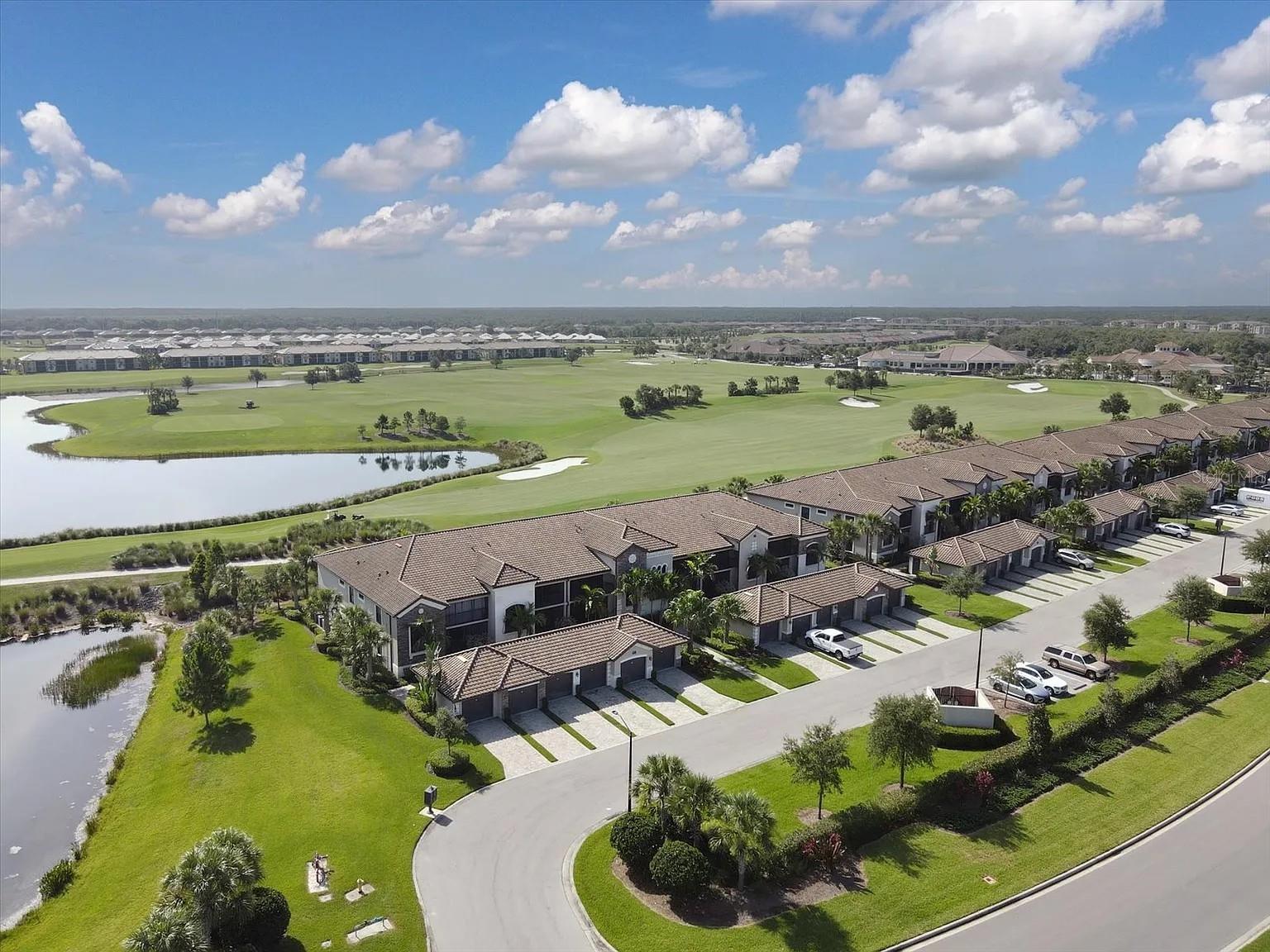 5558 PALMER CIR #101