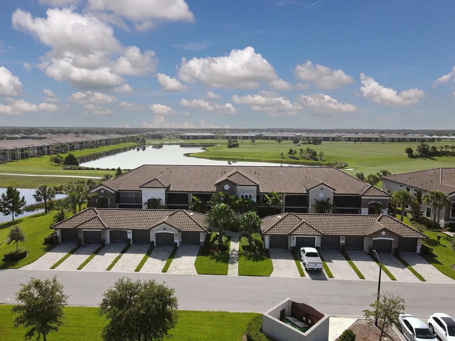 5558 PALMER CIR #101
