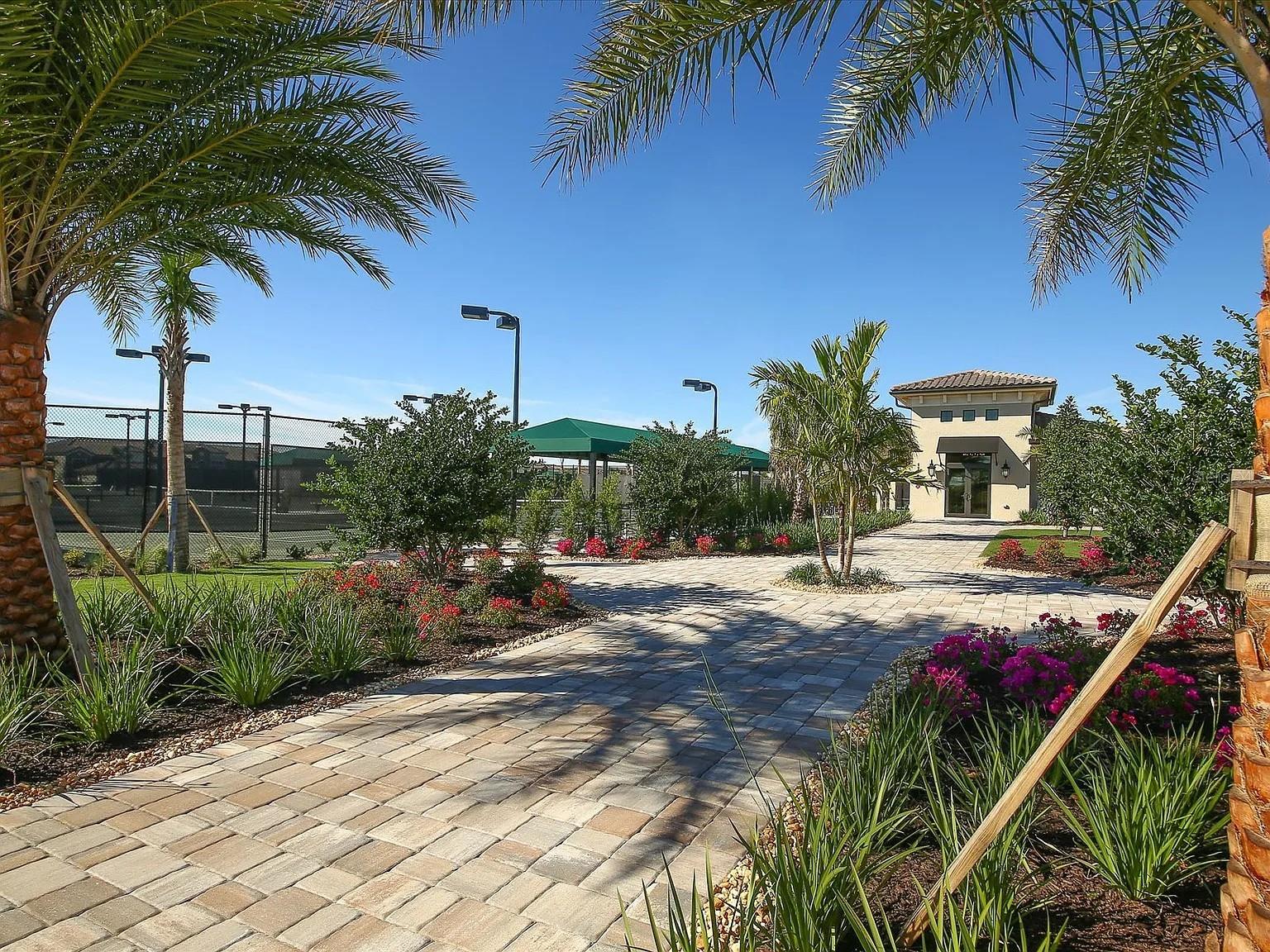 5558 PALMER CIR #101