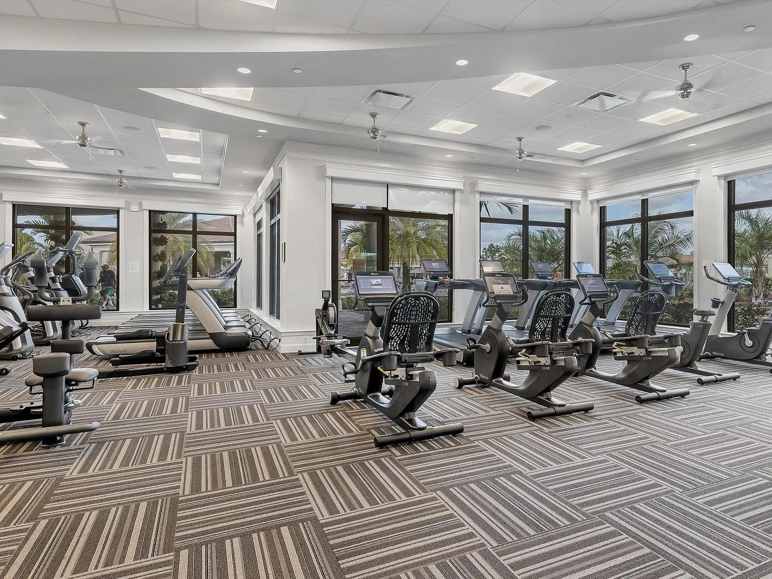 5558 PALMER CIR #101