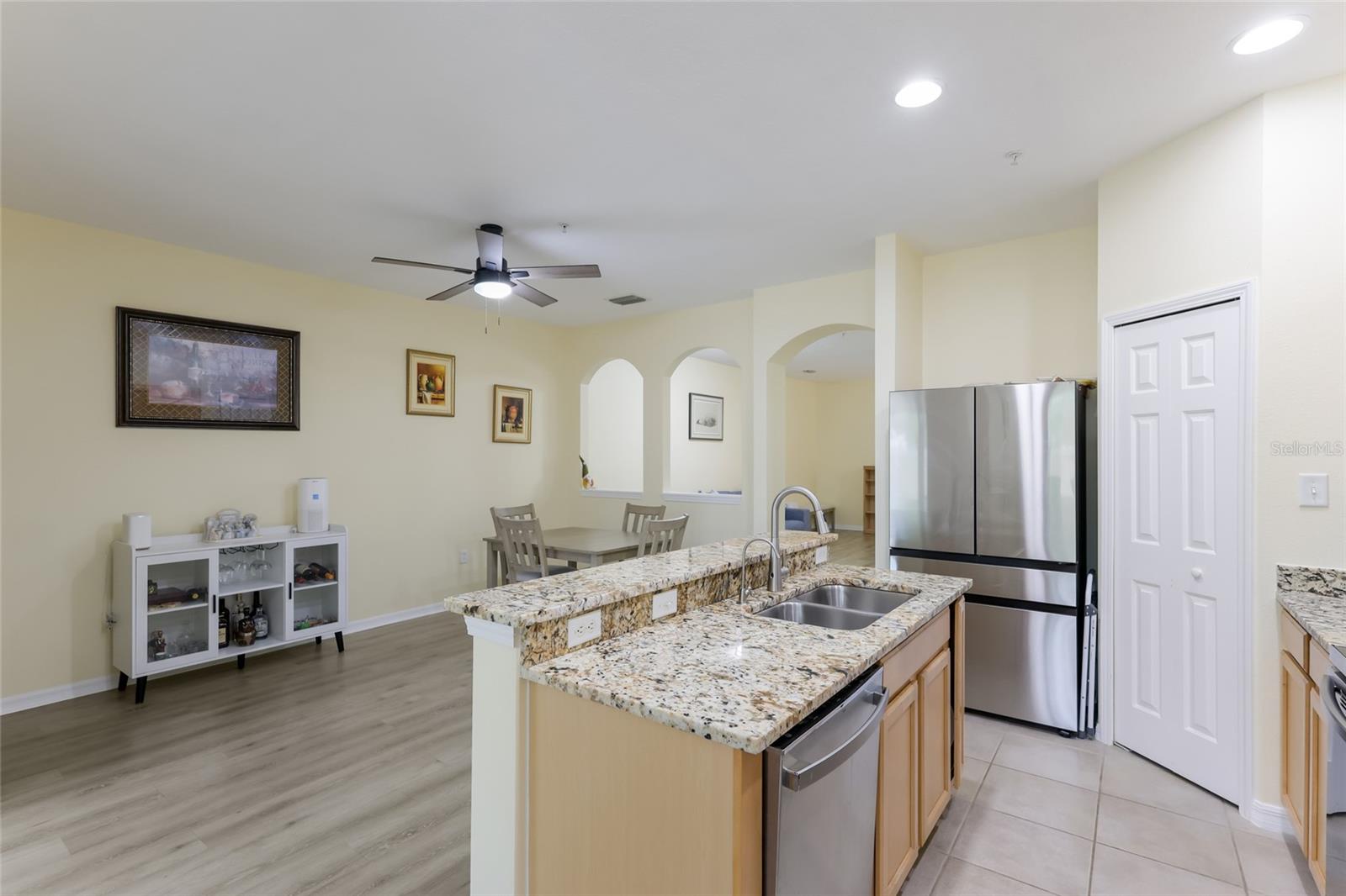 3793 PARKRIDGE CIR #3-105