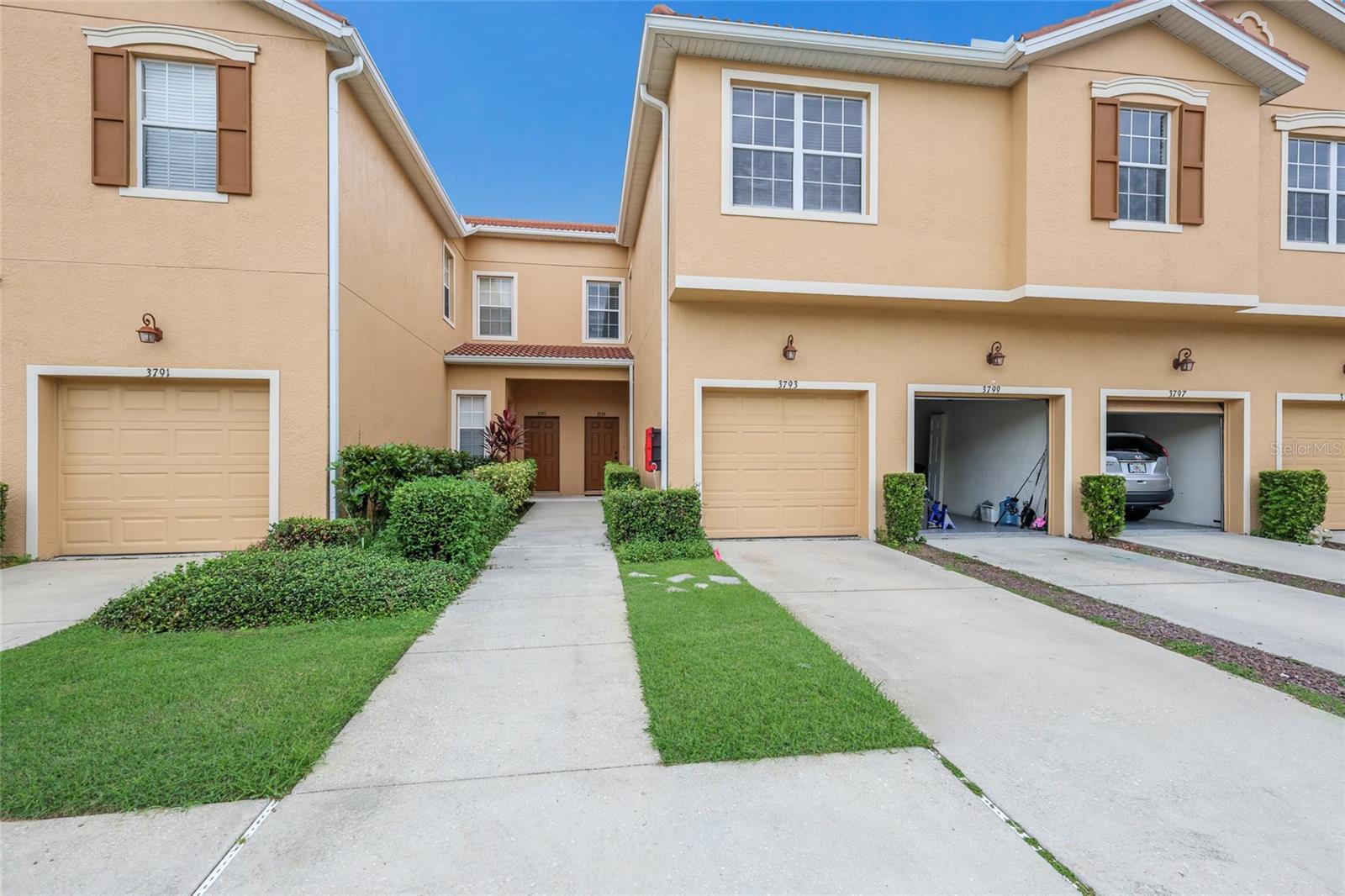 3793 PARKRIDGE CIR #3-105