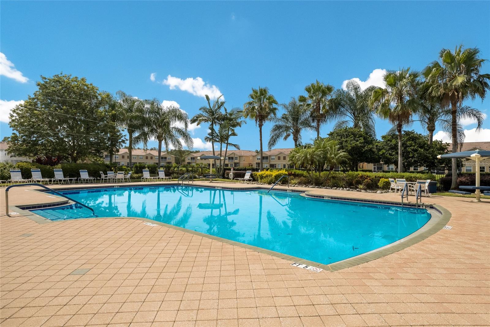 3793 PARKRIDGE CIR #3-105