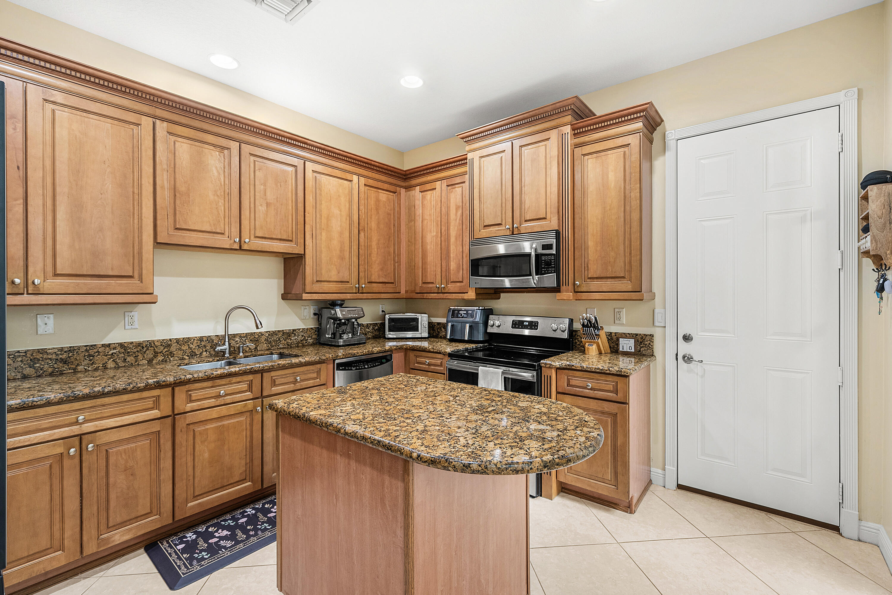 704 NW 83rd Place