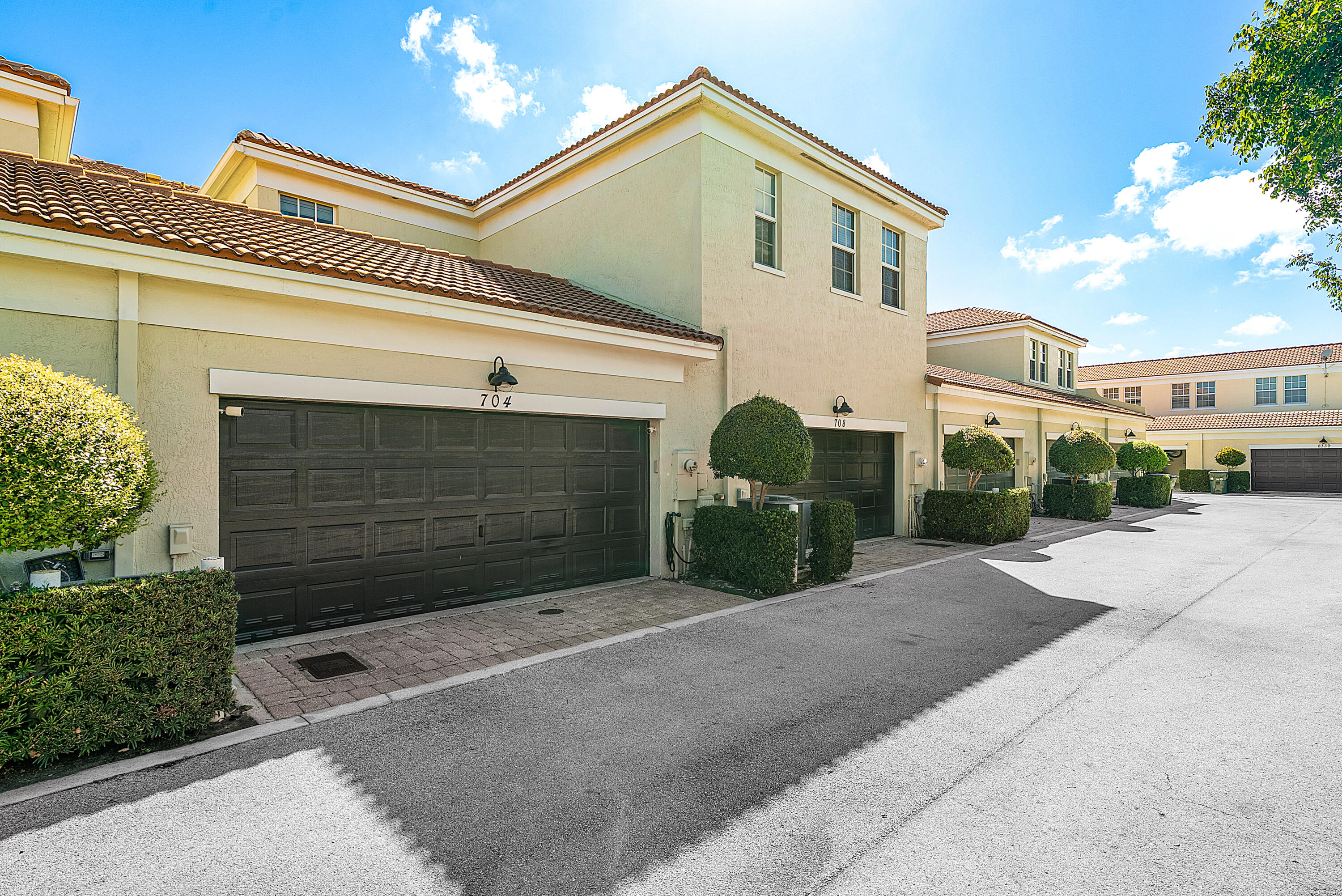 704 NW 83rd Place