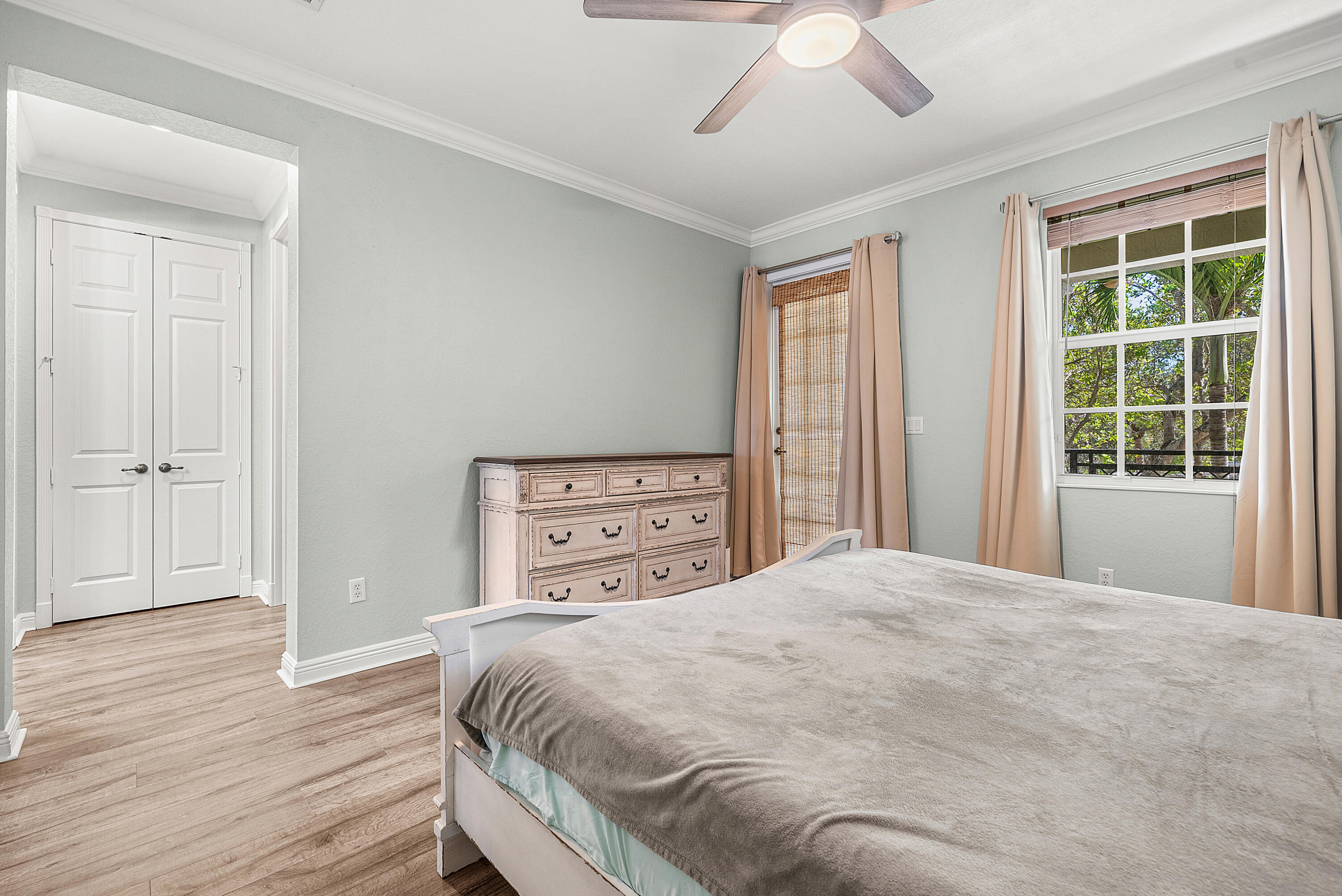 704 NW 83rd Place