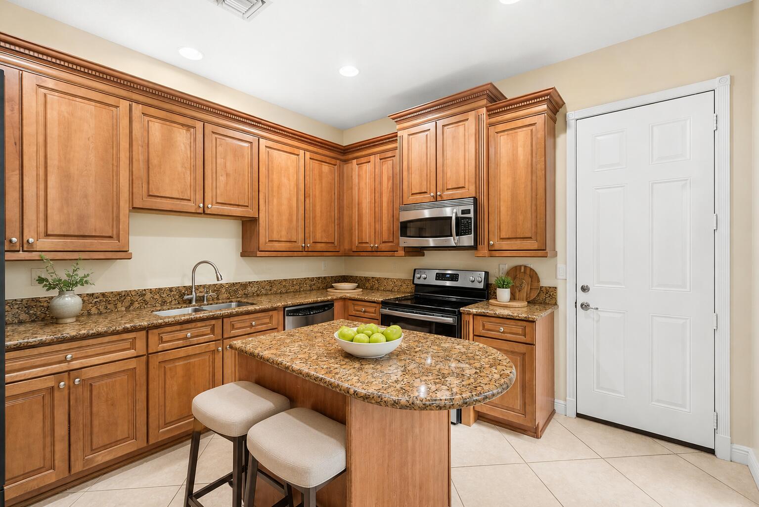 704 NW 83rd Place