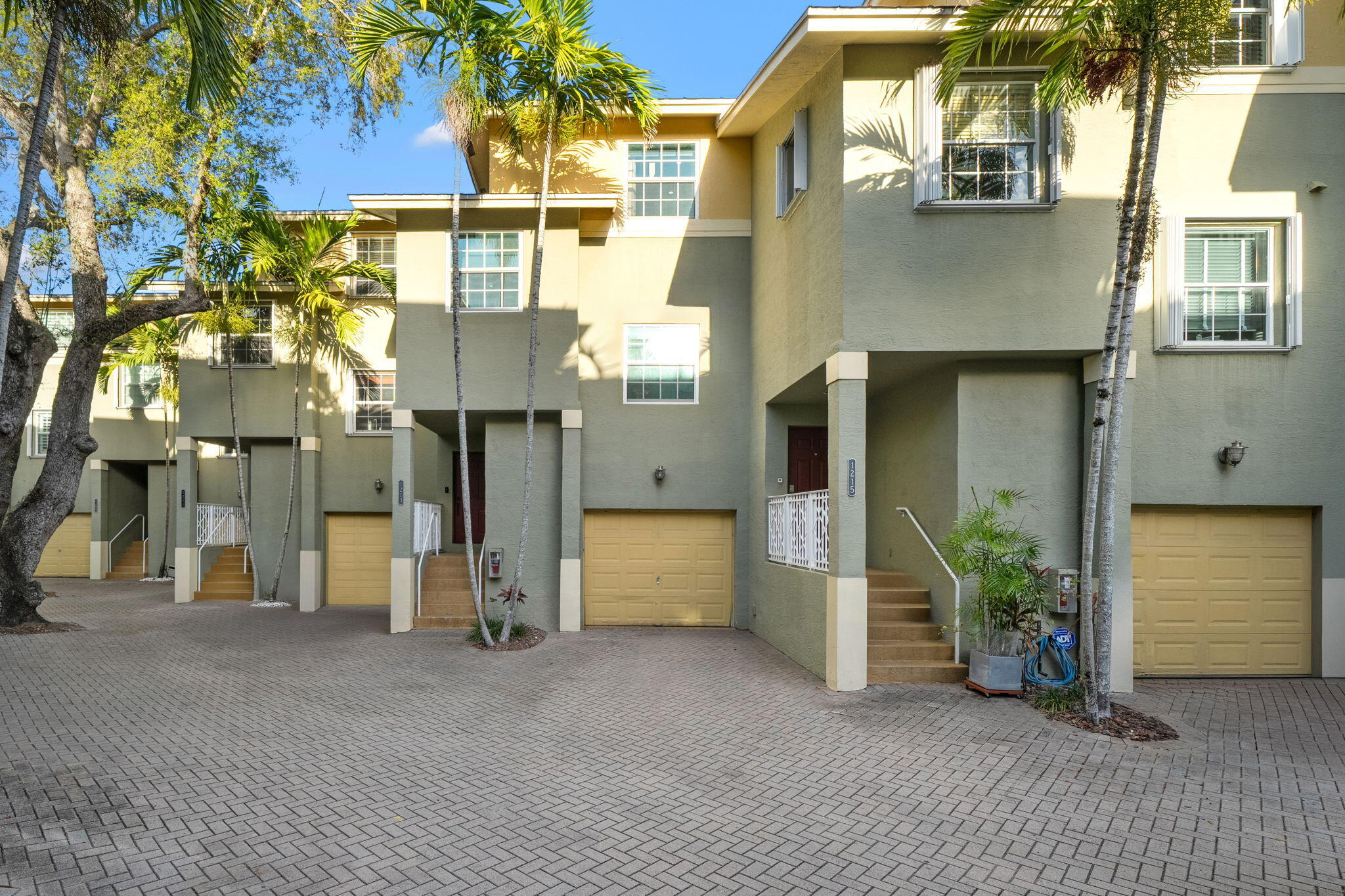 1213 Tequesta Street