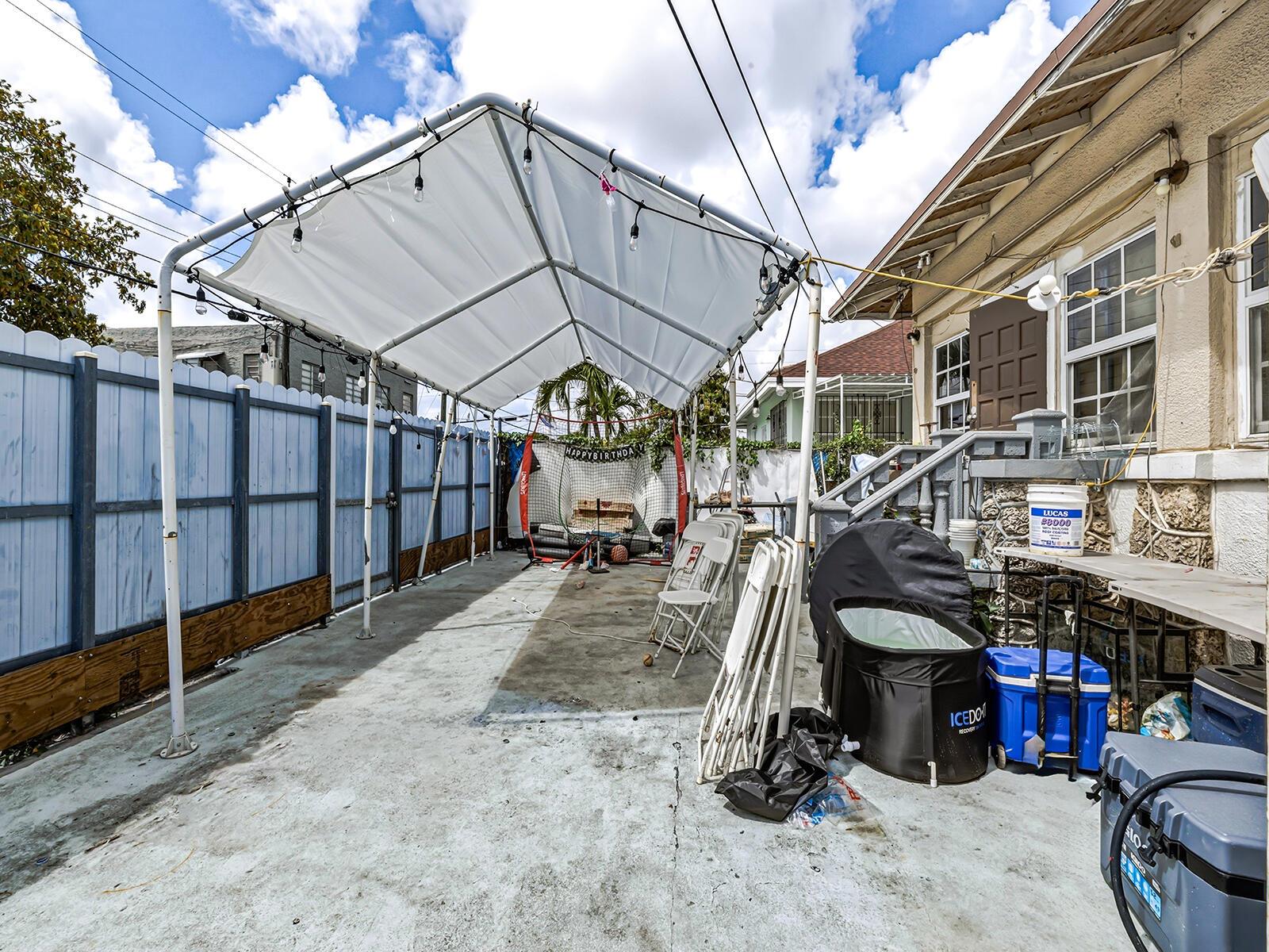 1757 NW 1st Street