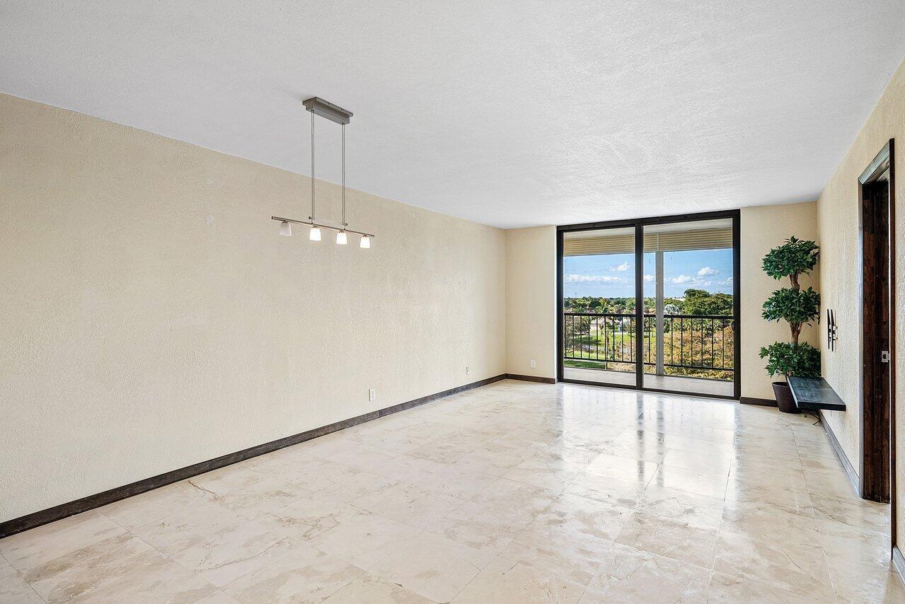 2400 Deer Creek Country Club Boulevard 609-1