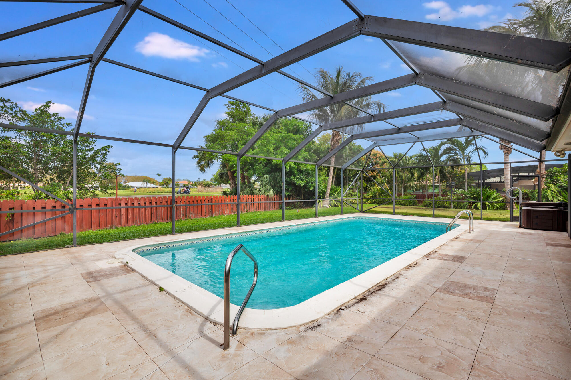 320 N Country Club Drive