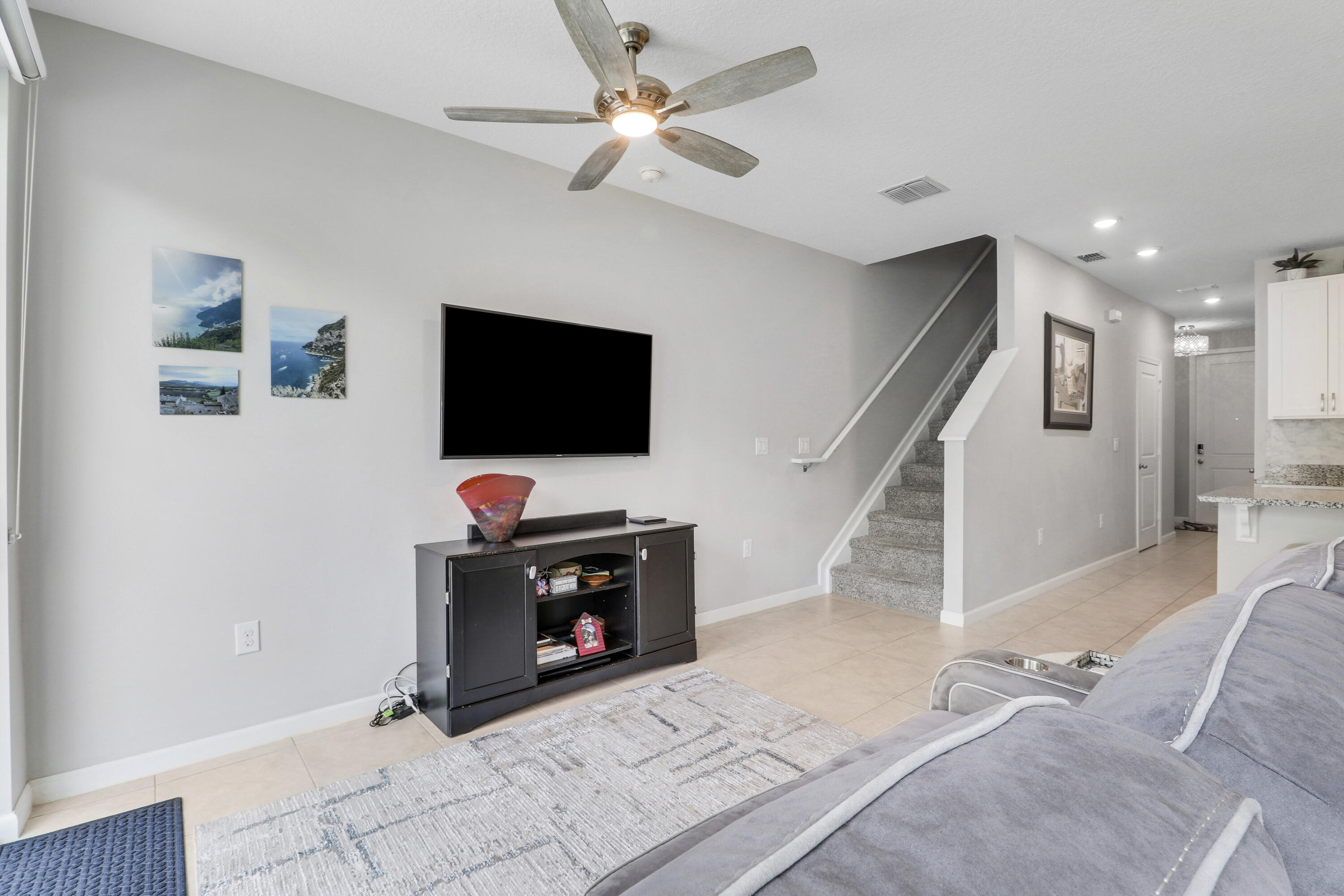 303 SE Halifax Lane