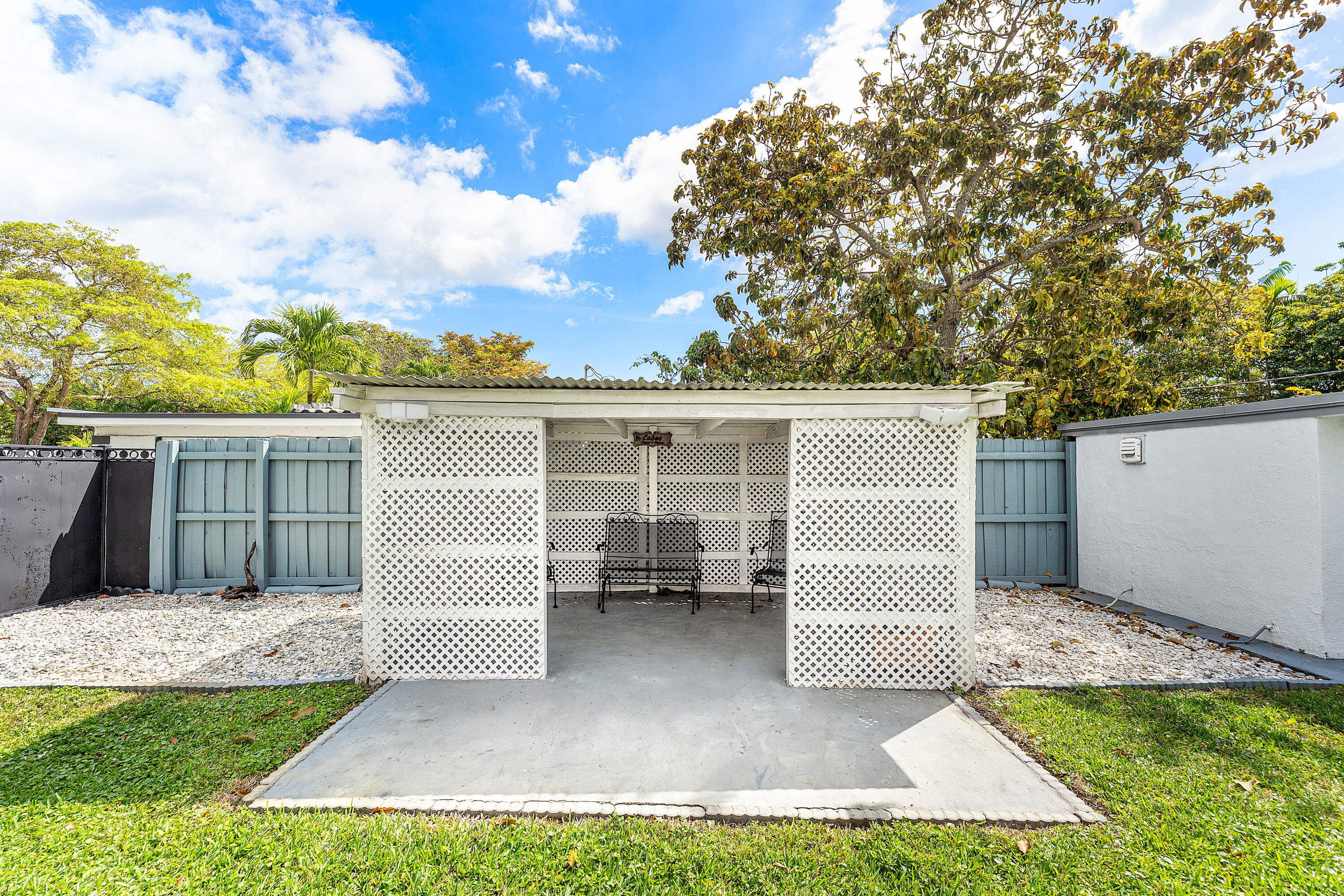 590 NW 126th Street