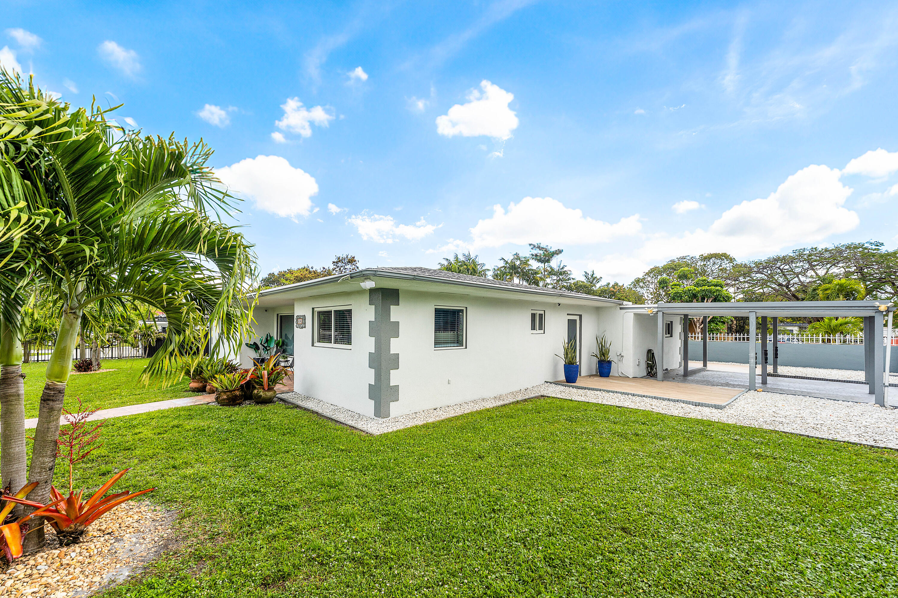 590 NW 126th Street