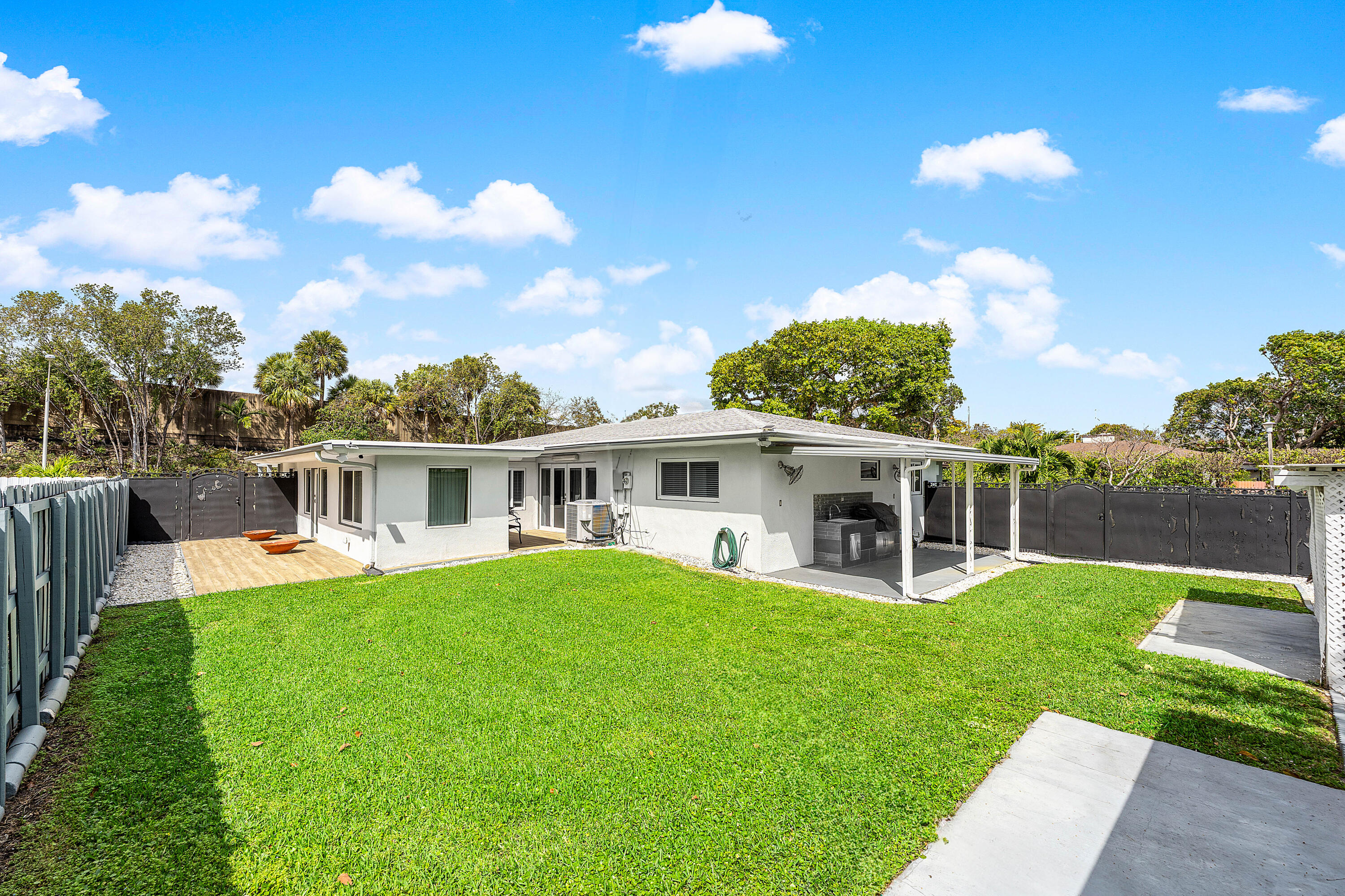 590 NW 126th Street