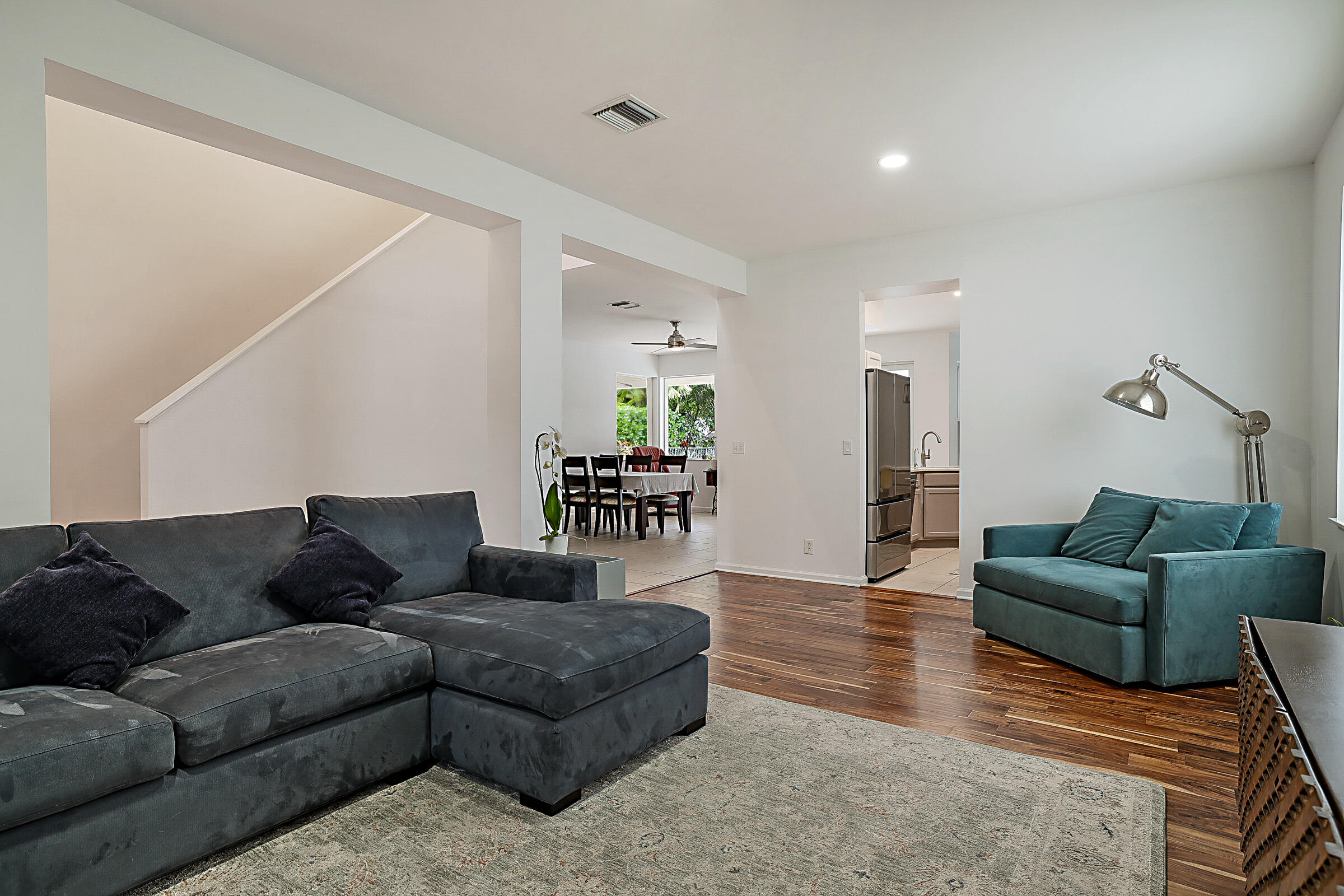 458 Woodview Circle