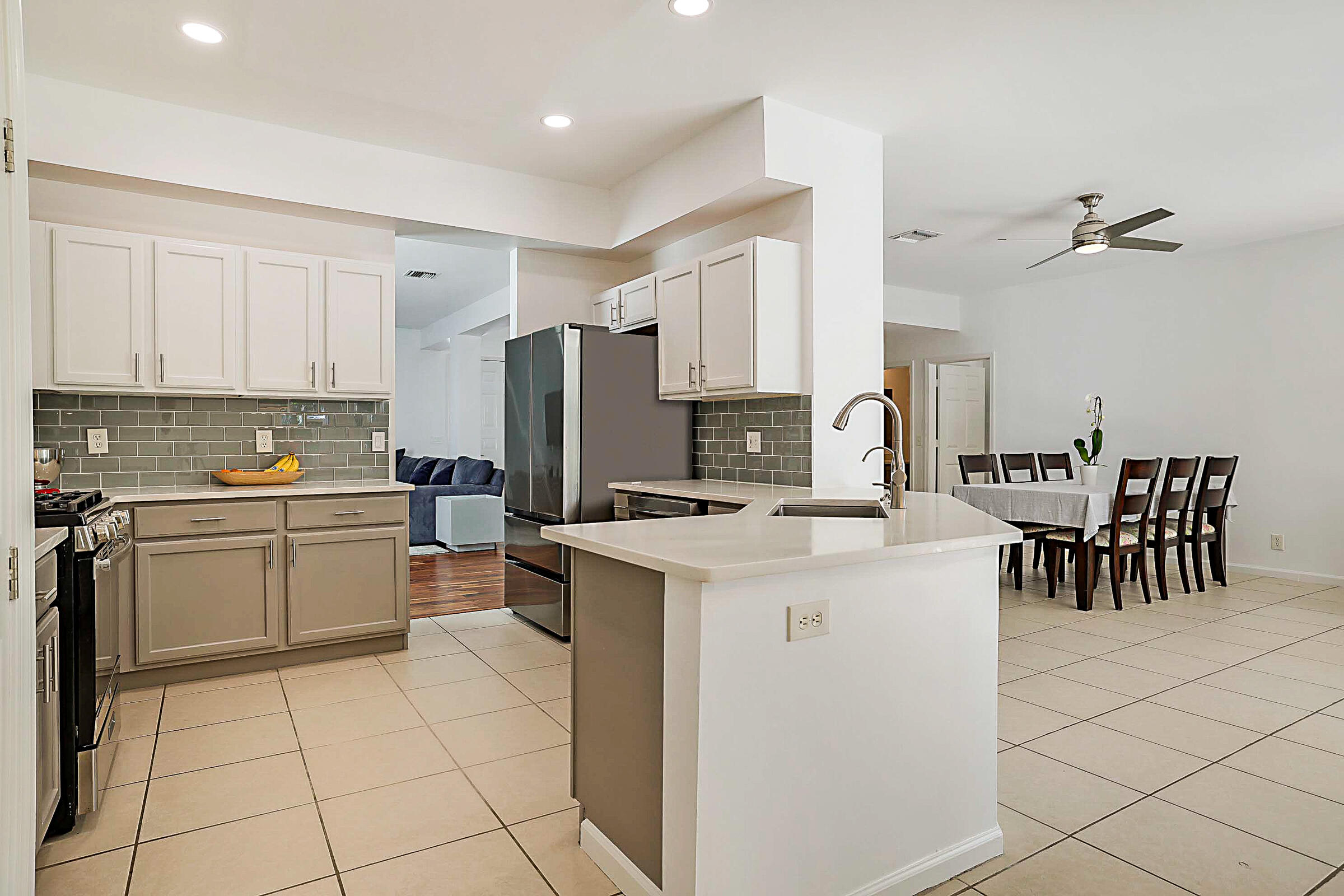 458 Woodview Circle