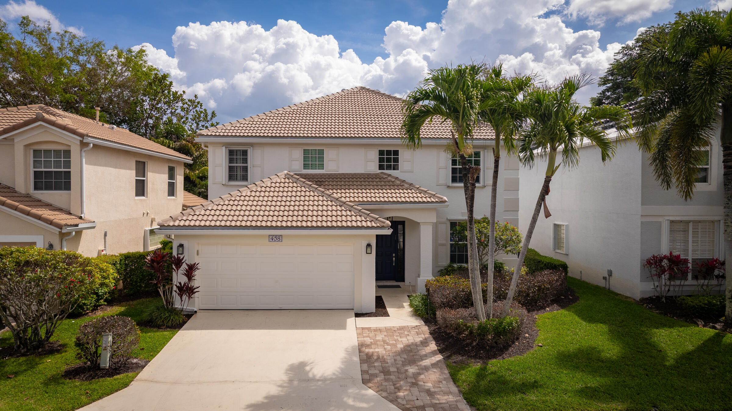 458 Woodview Circle