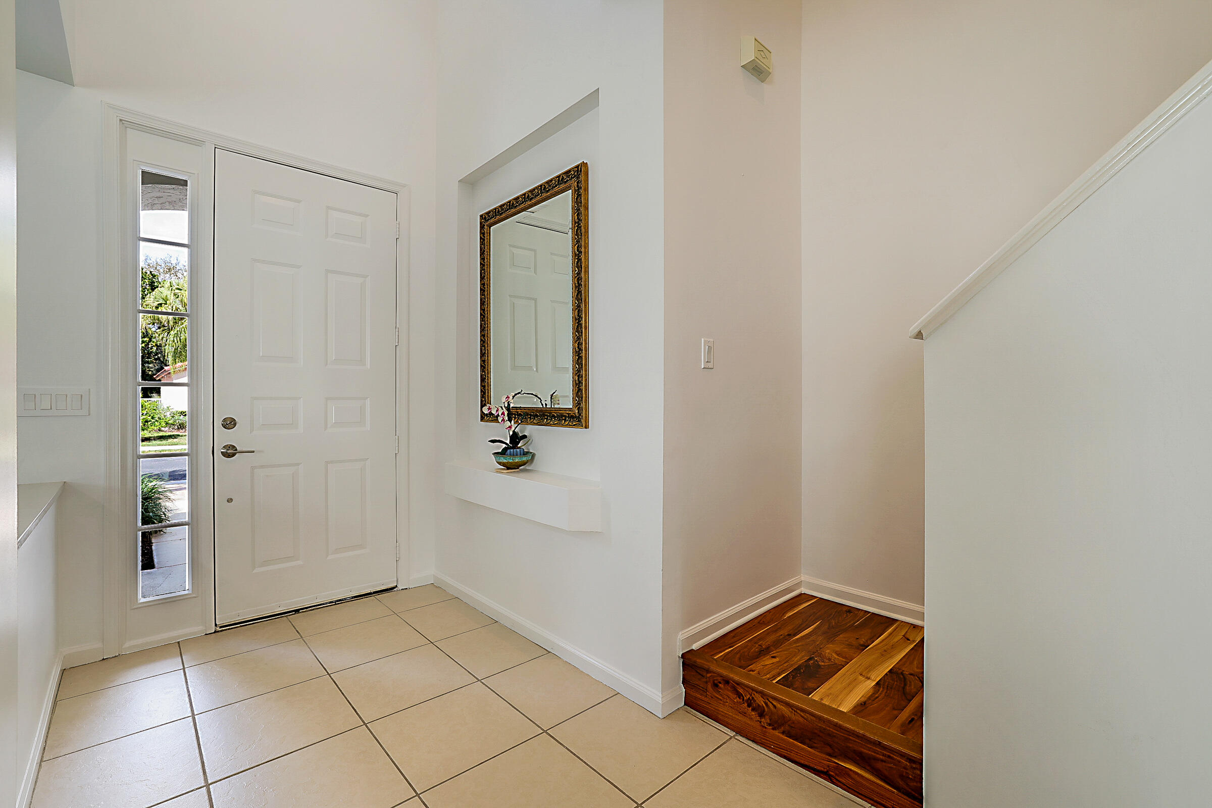458 Woodview Circle