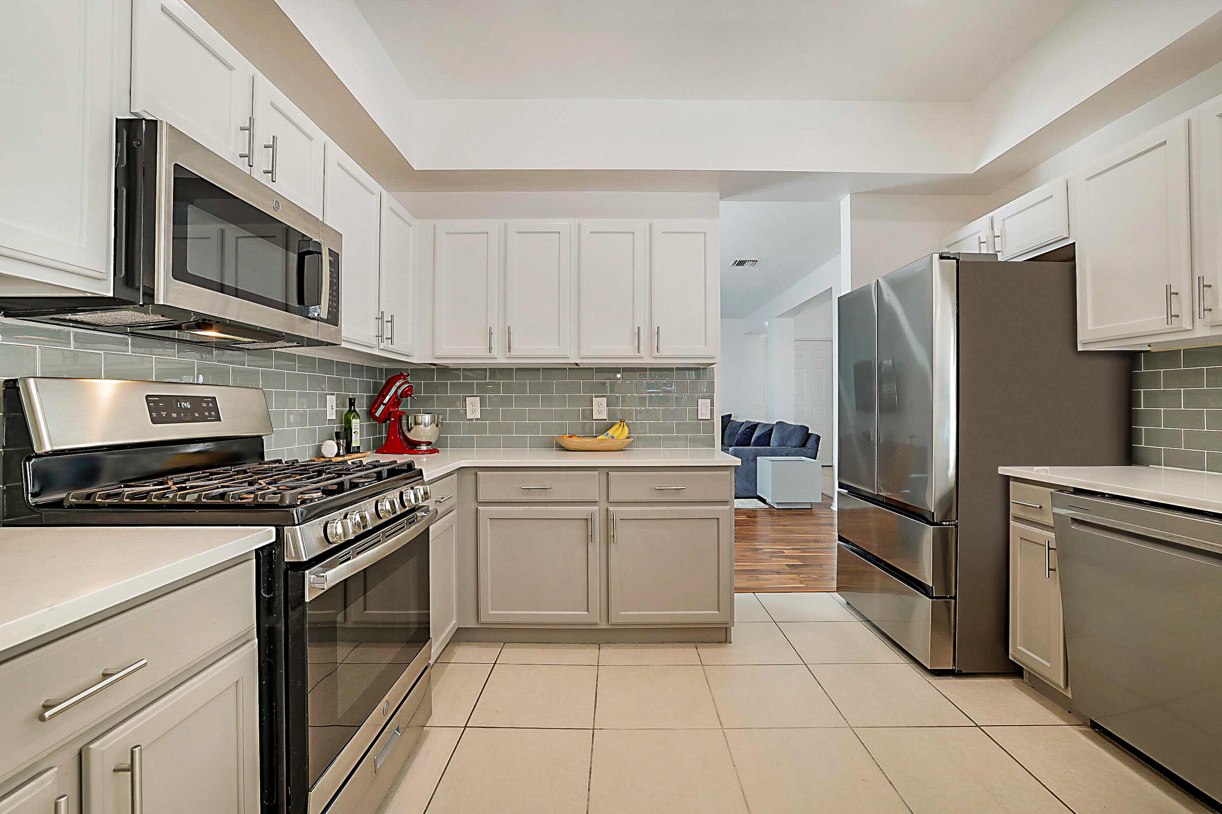 458 Woodview Circle
