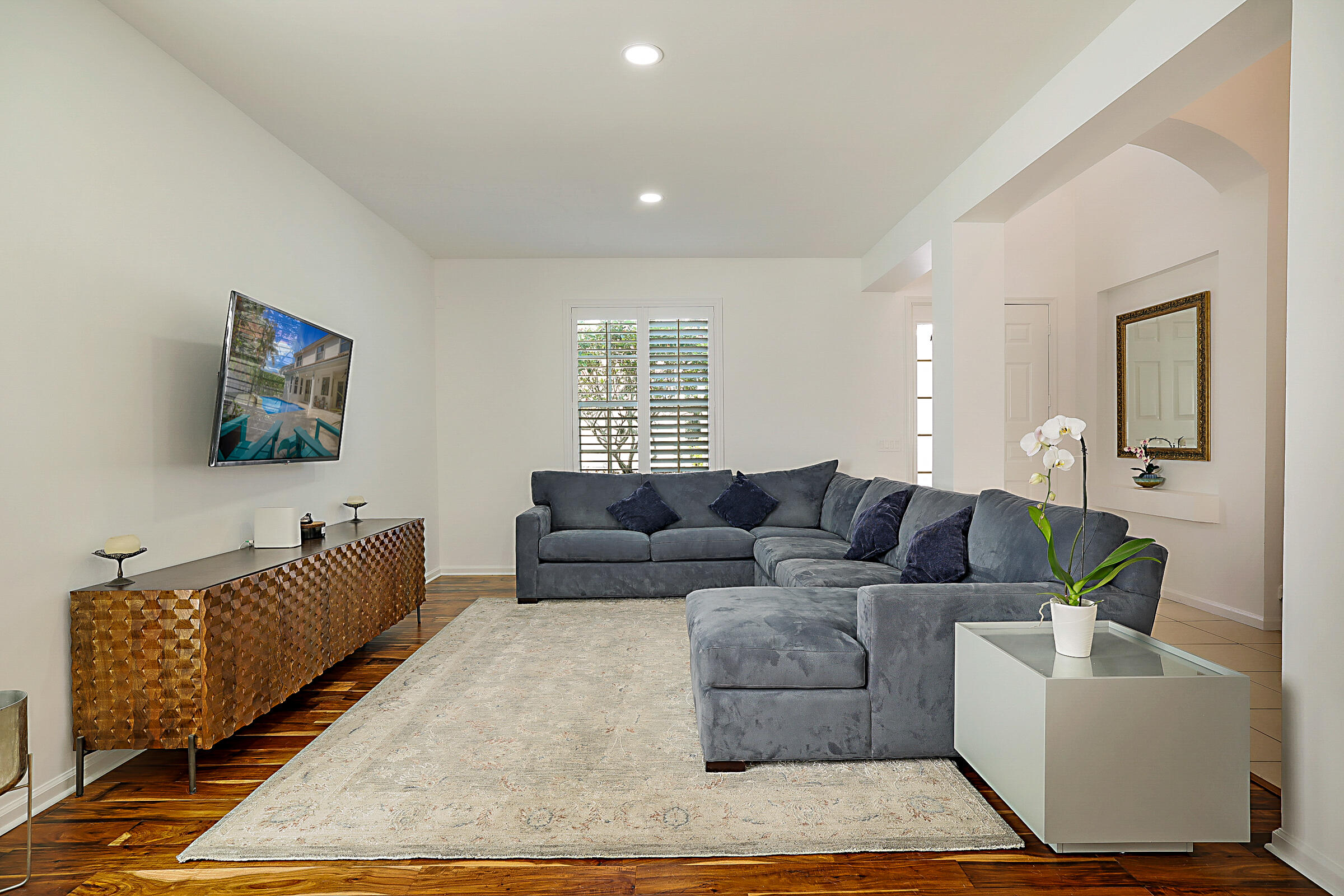 458 Woodview Circle