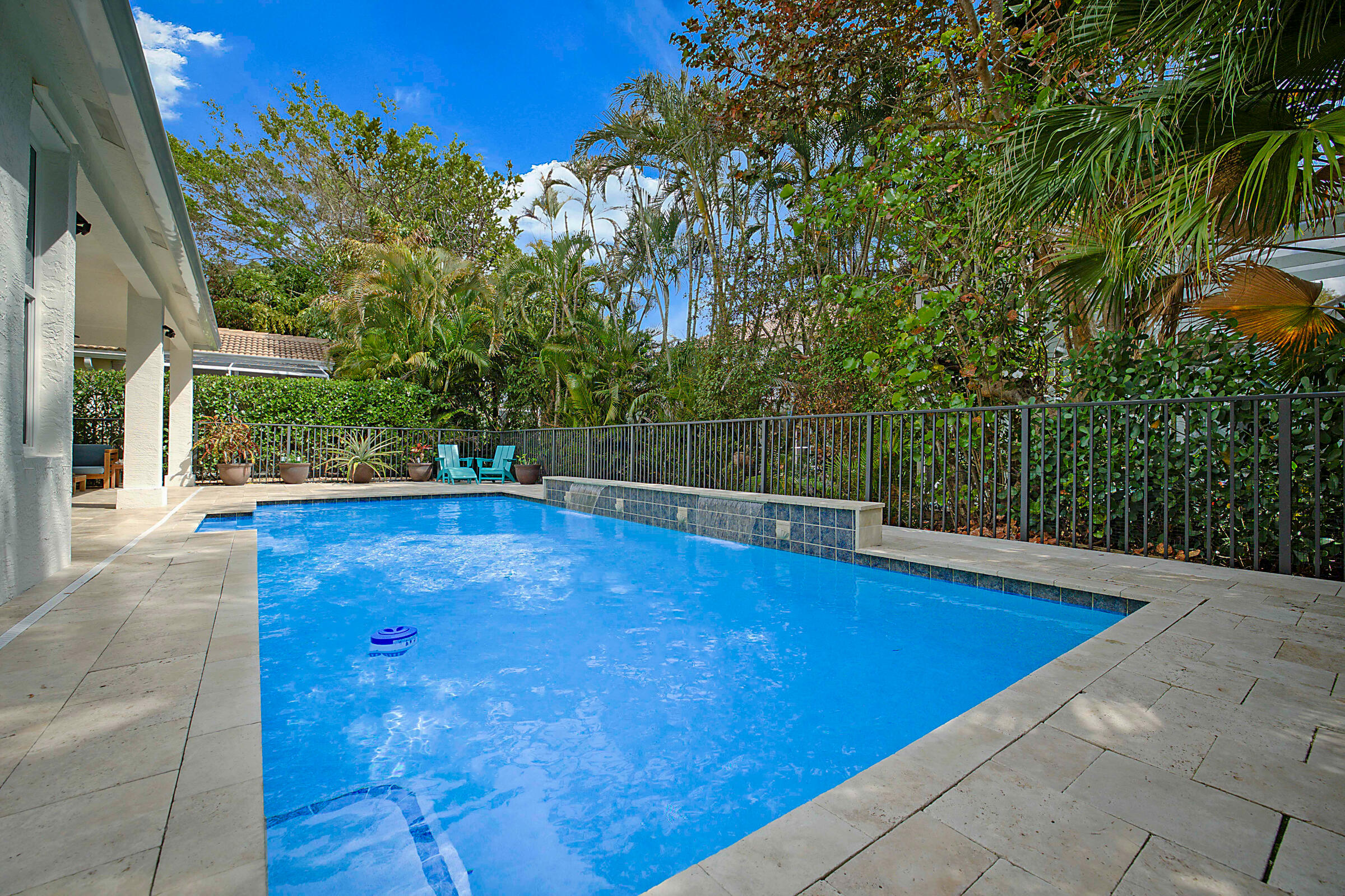 458 Woodview Circle