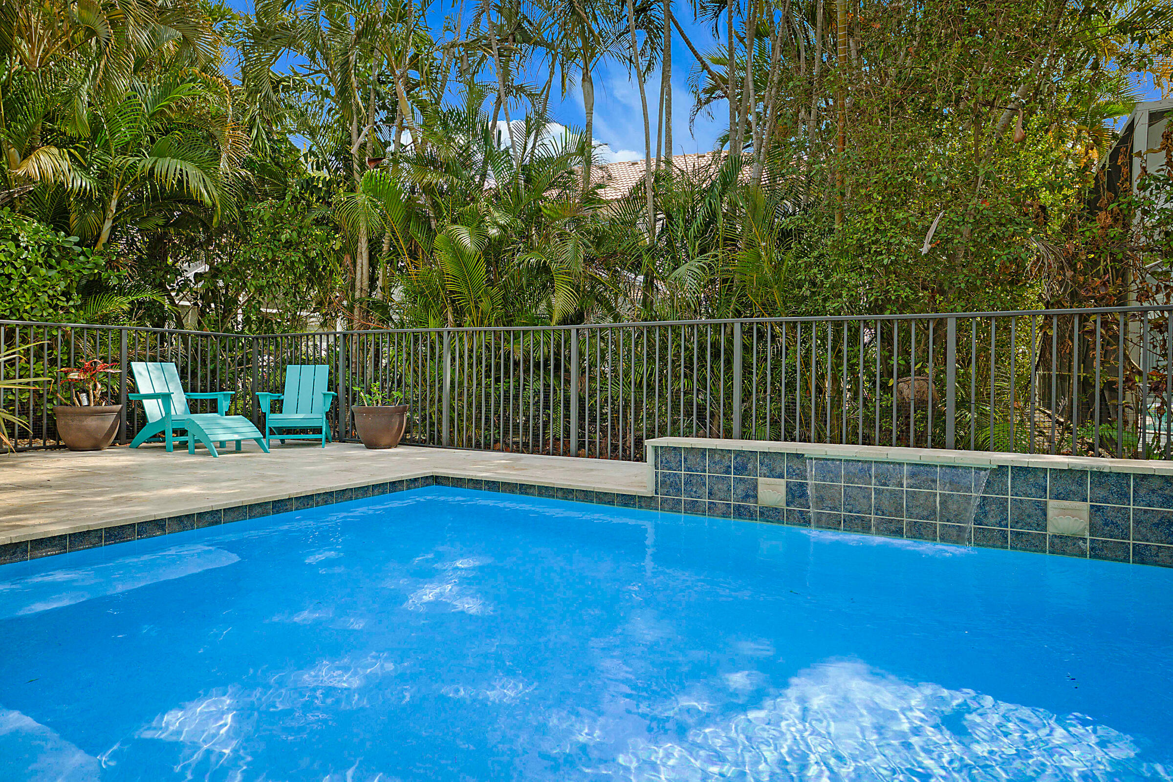 458 Woodview Circle