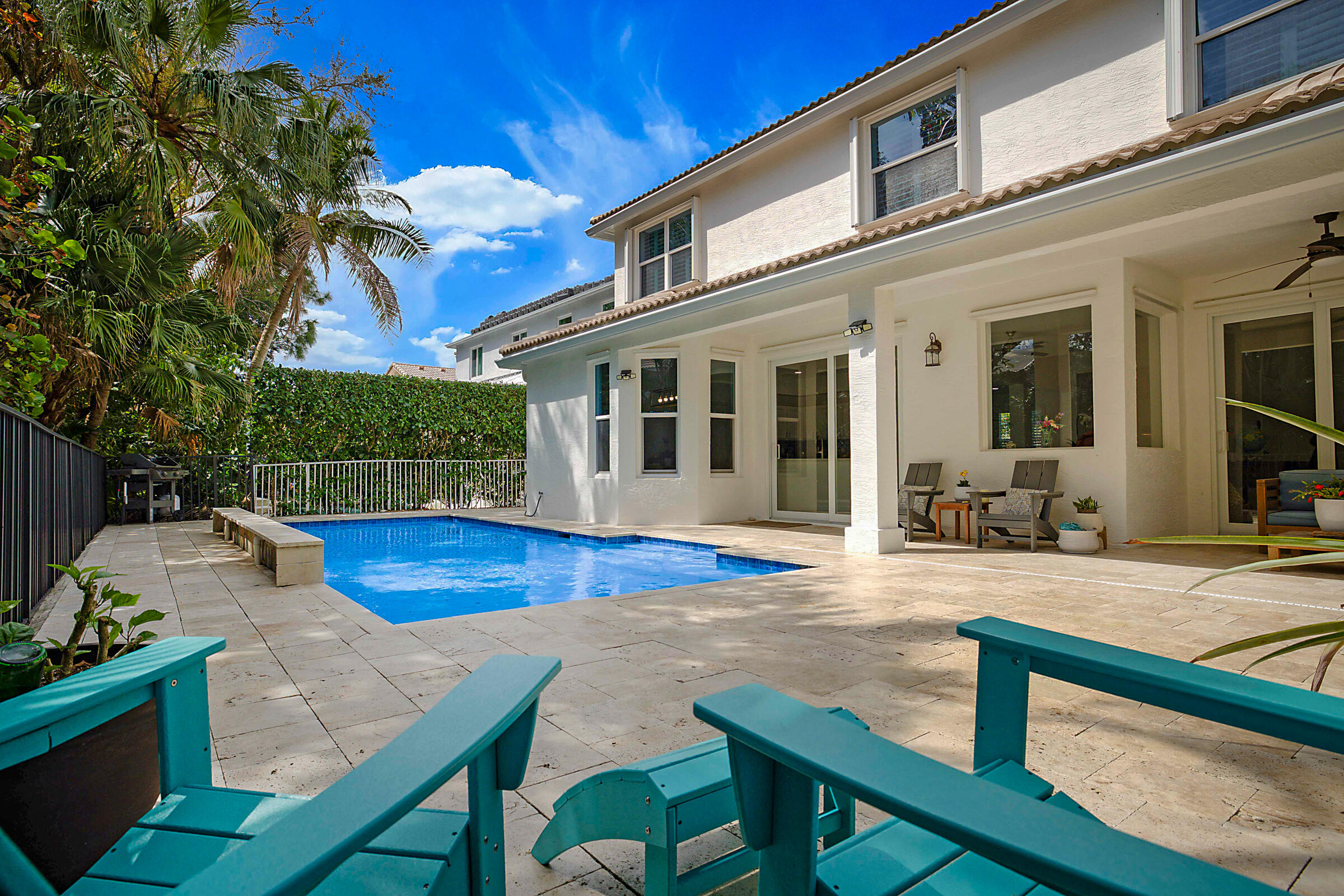 458 Woodview Circle