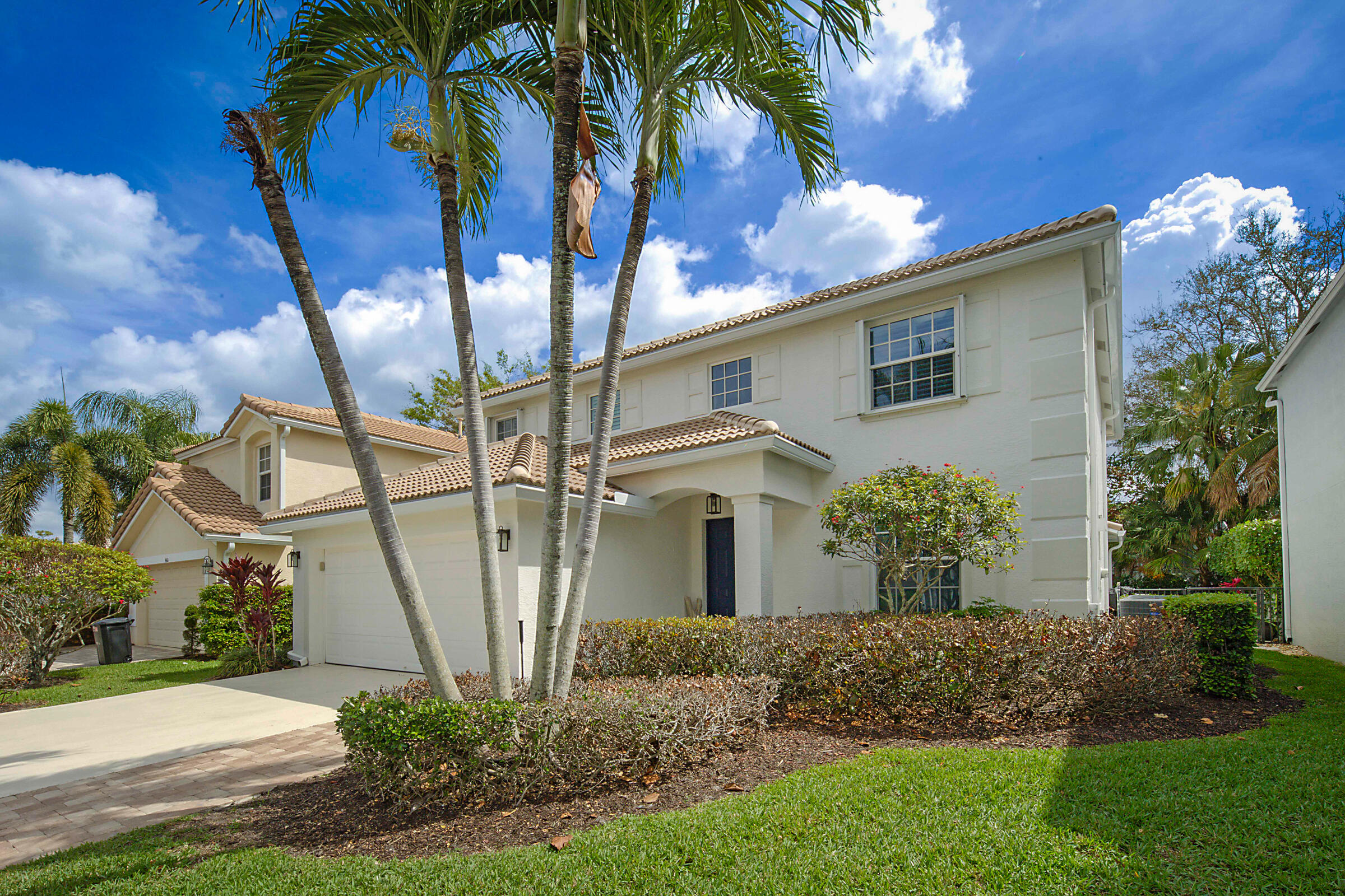 458 Woodview Circle