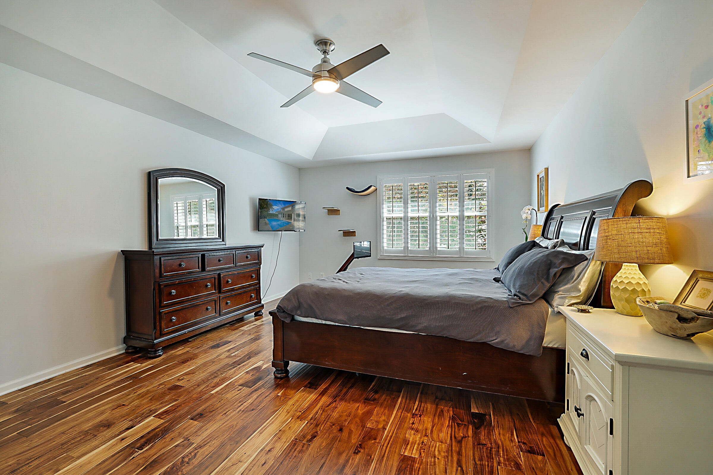 458 Woodview Circle