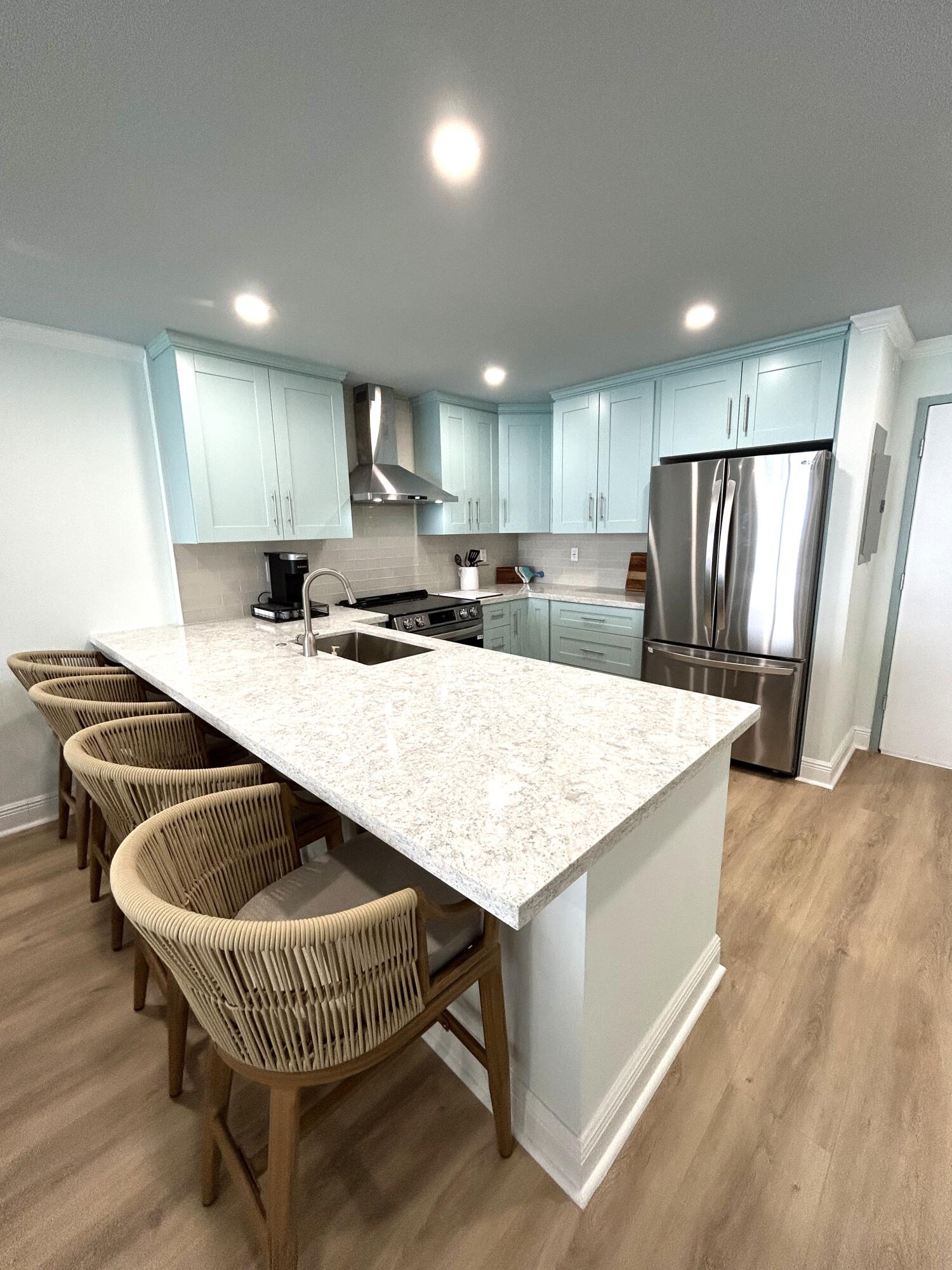 400 N Surf Road 1105