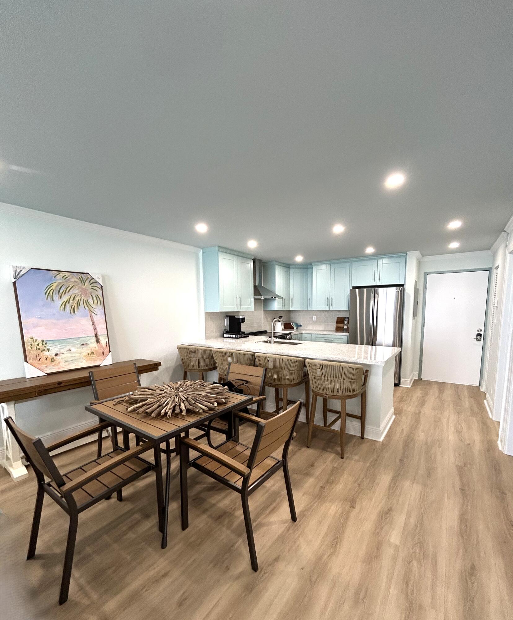 400 N Surf Road 1105