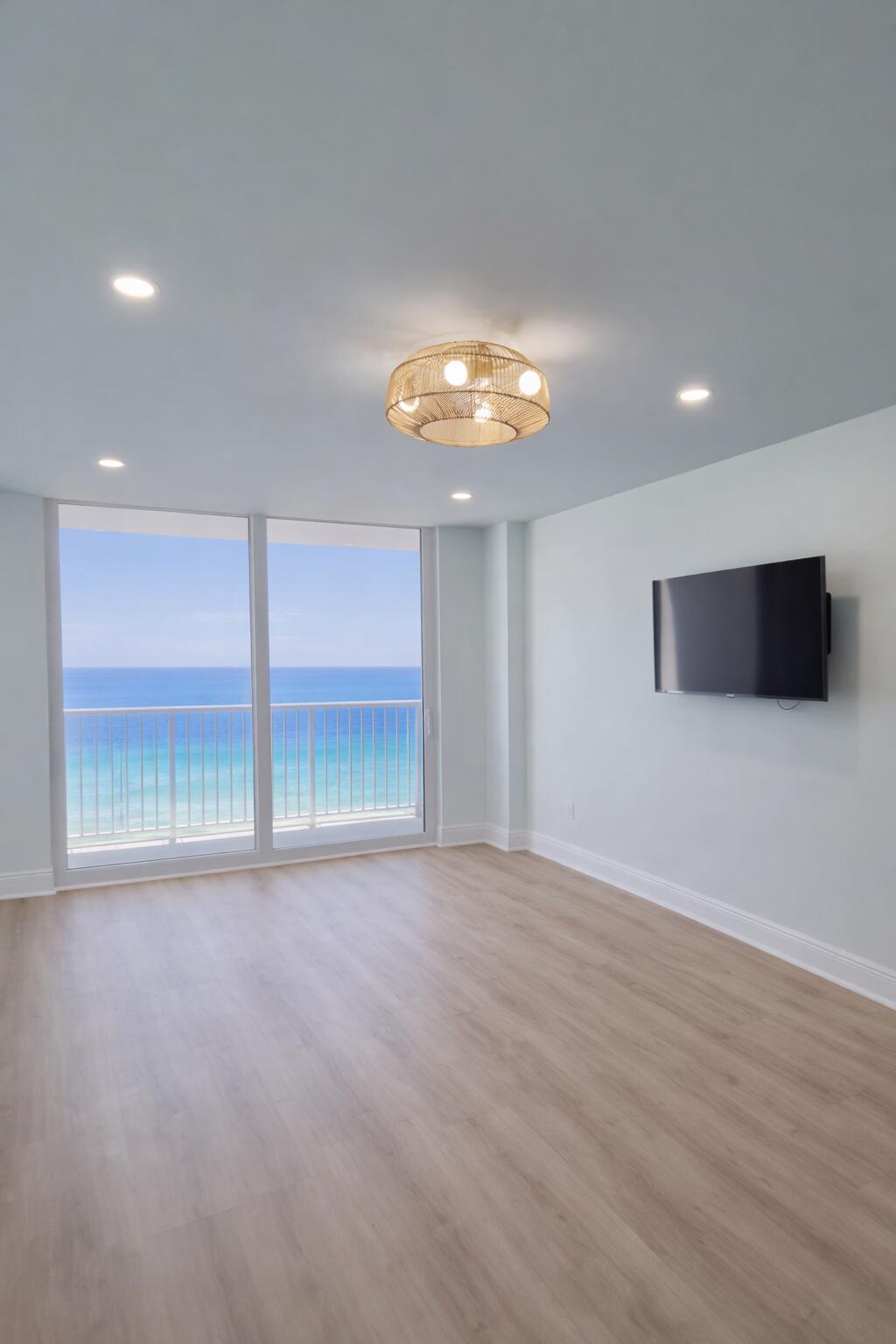 400 N Surf Road 1105