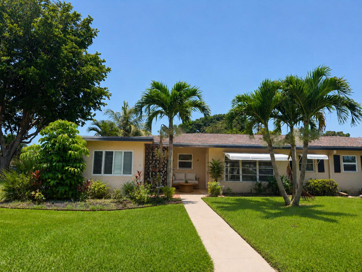 1052 North Drive