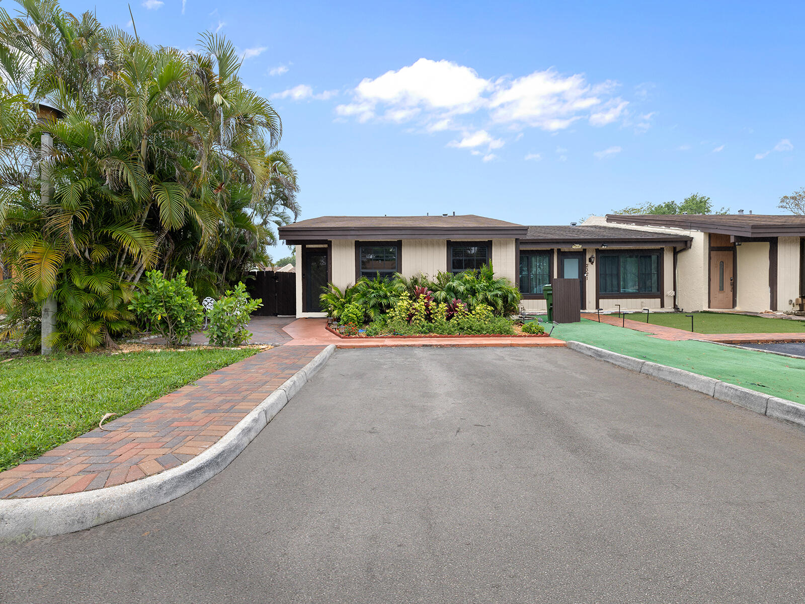 2331 Peach Court
