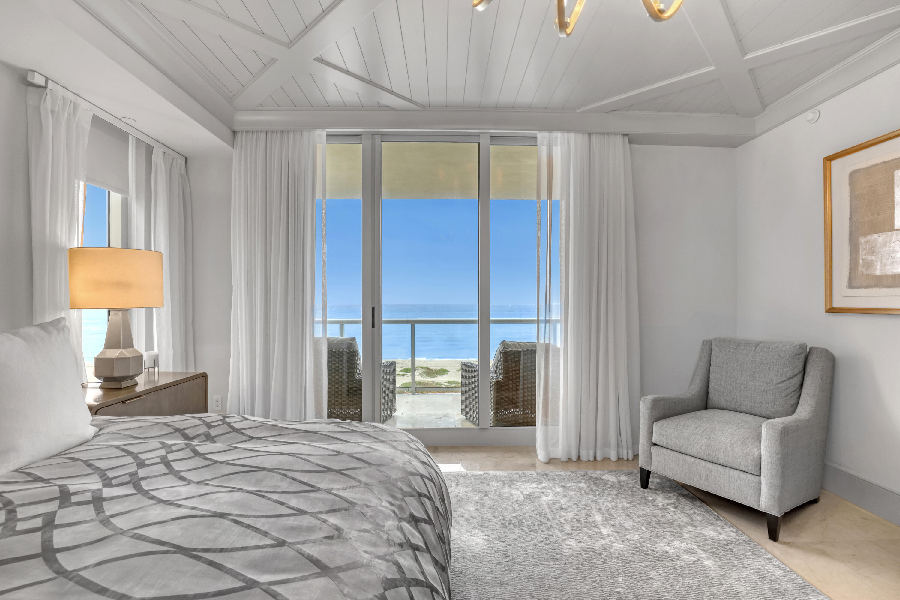 2700 N Ocean Drive 401a