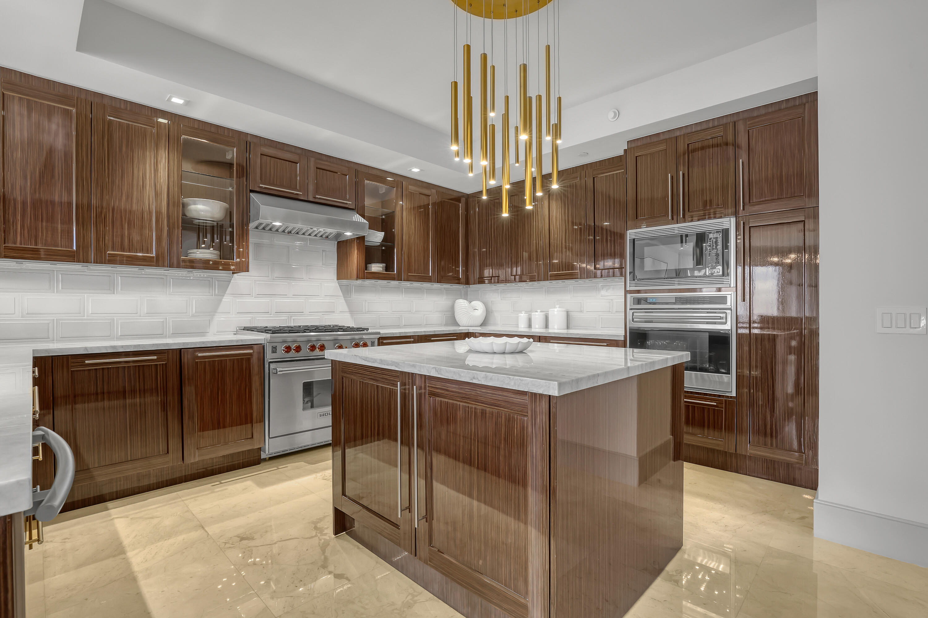 2700 N Ocean Drive 401a