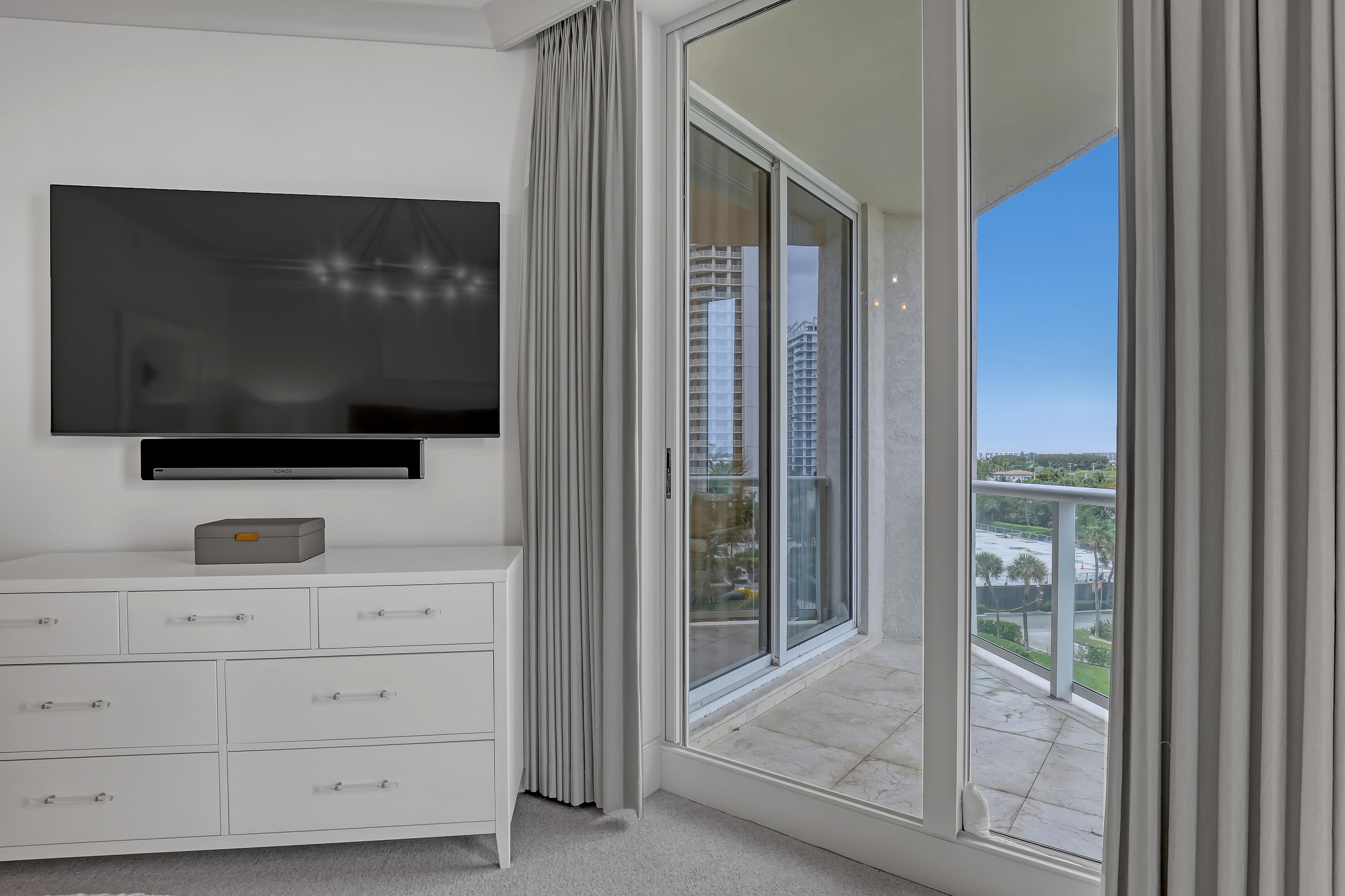 2700 N Ocean Drive 401a