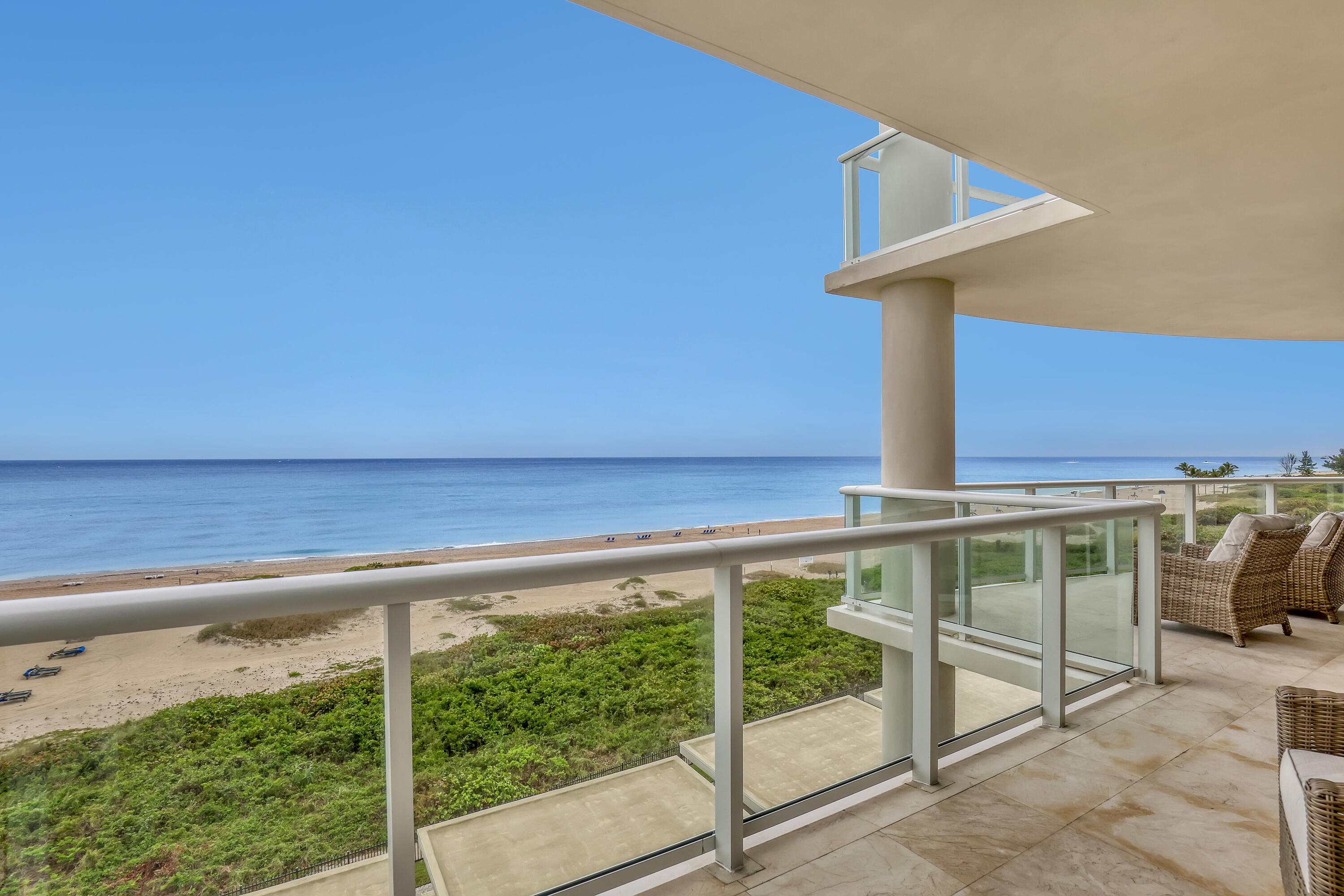 2700 N Ocean Drive 401a
