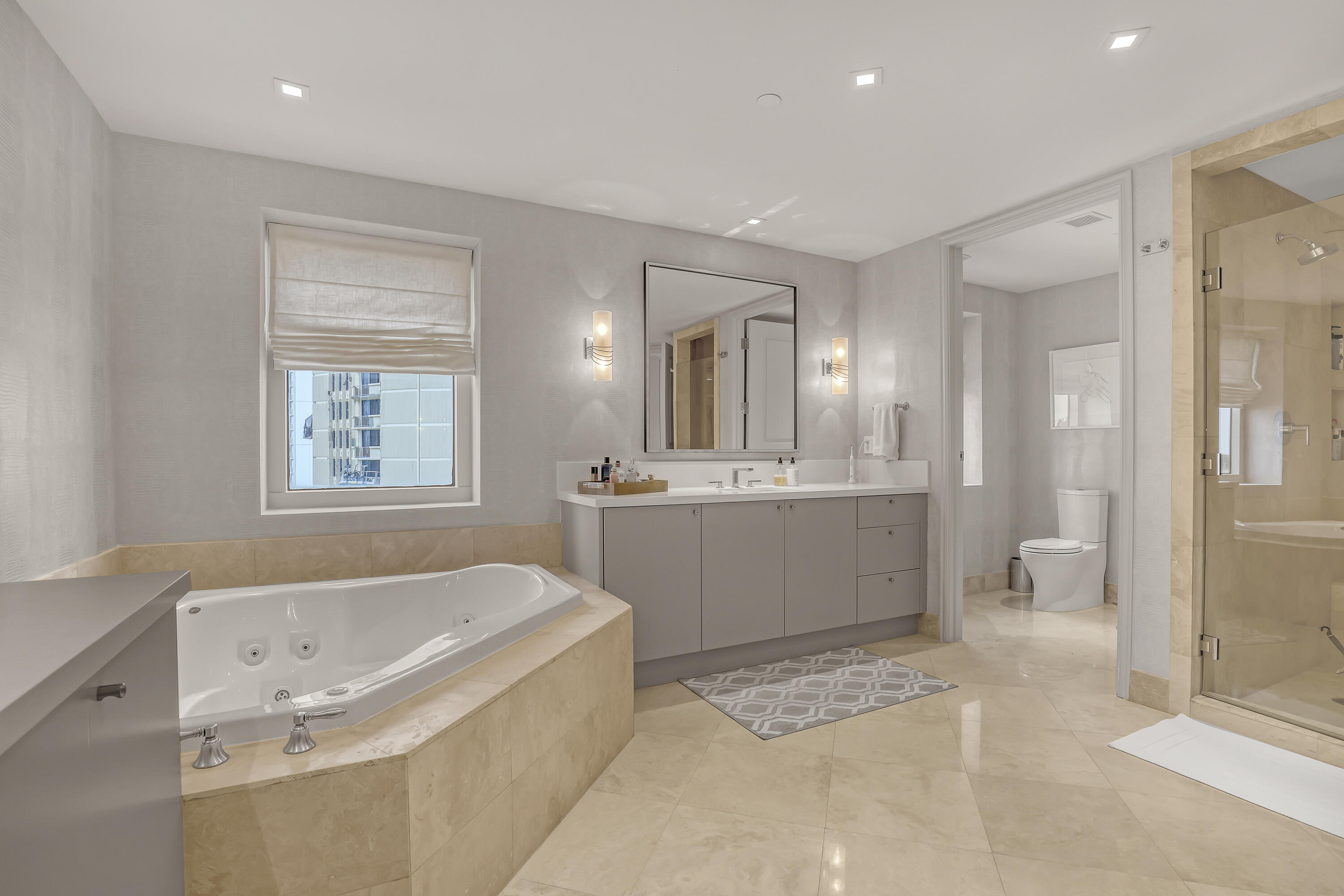 2700 N Ocean Drive 401a