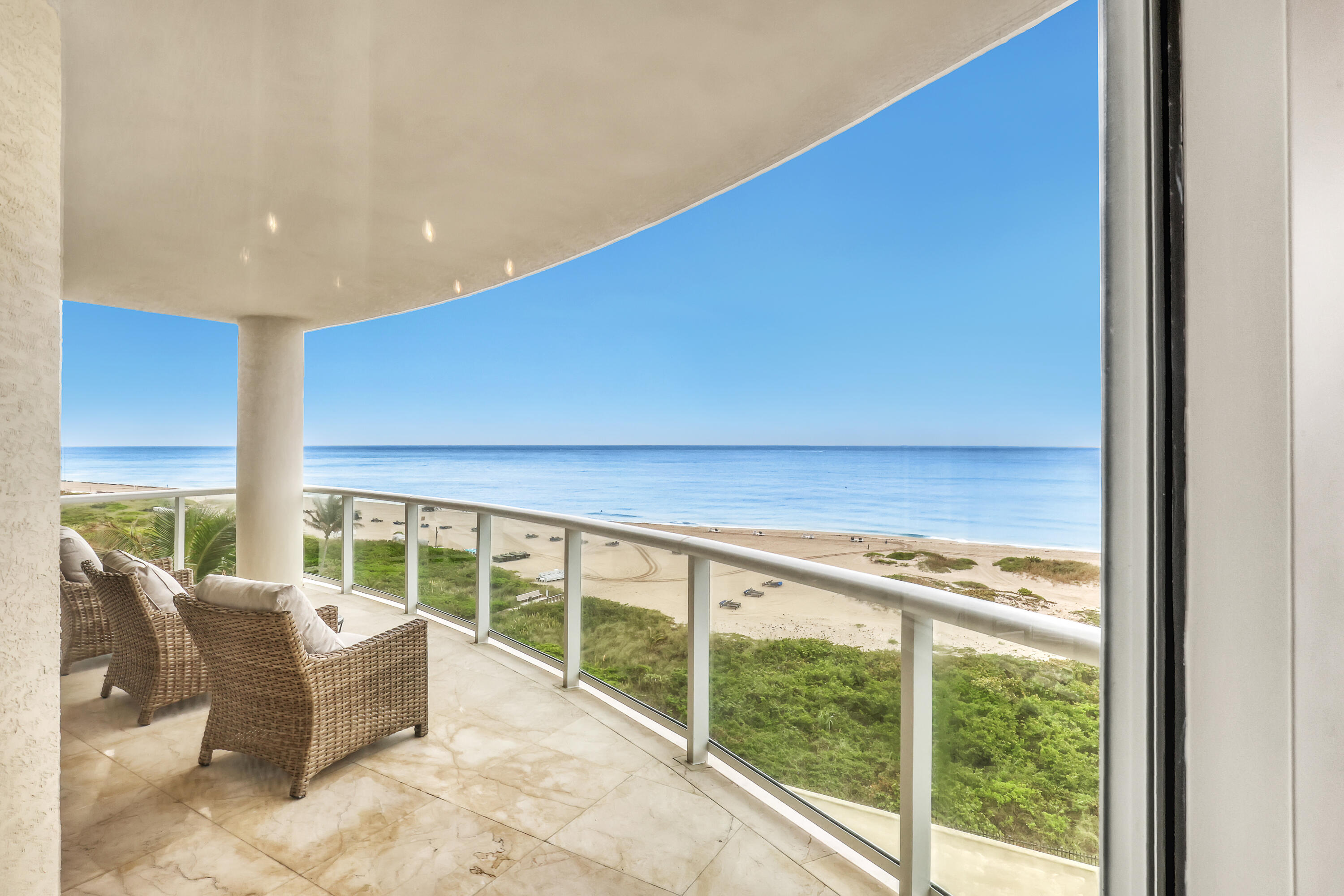2700 N Ocean Drive 401a