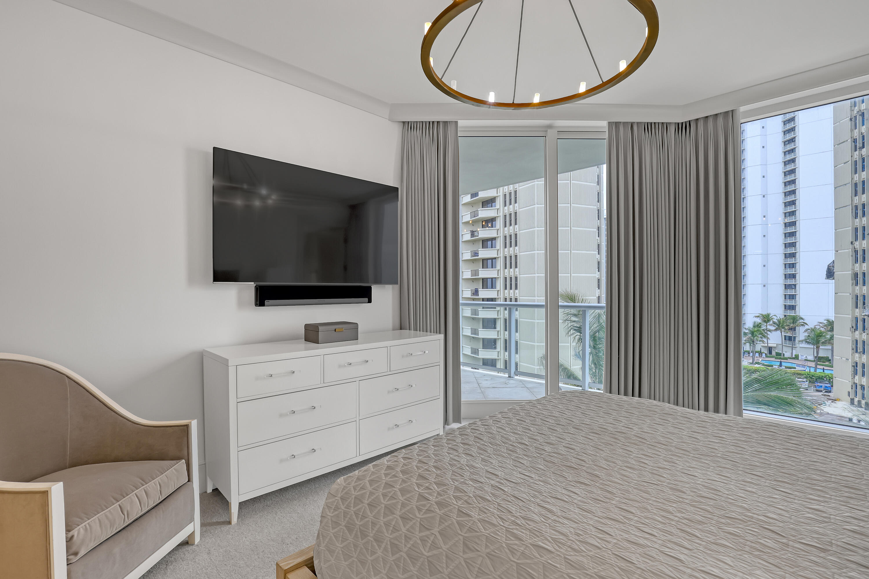 2700 N Ocean Drive 401a