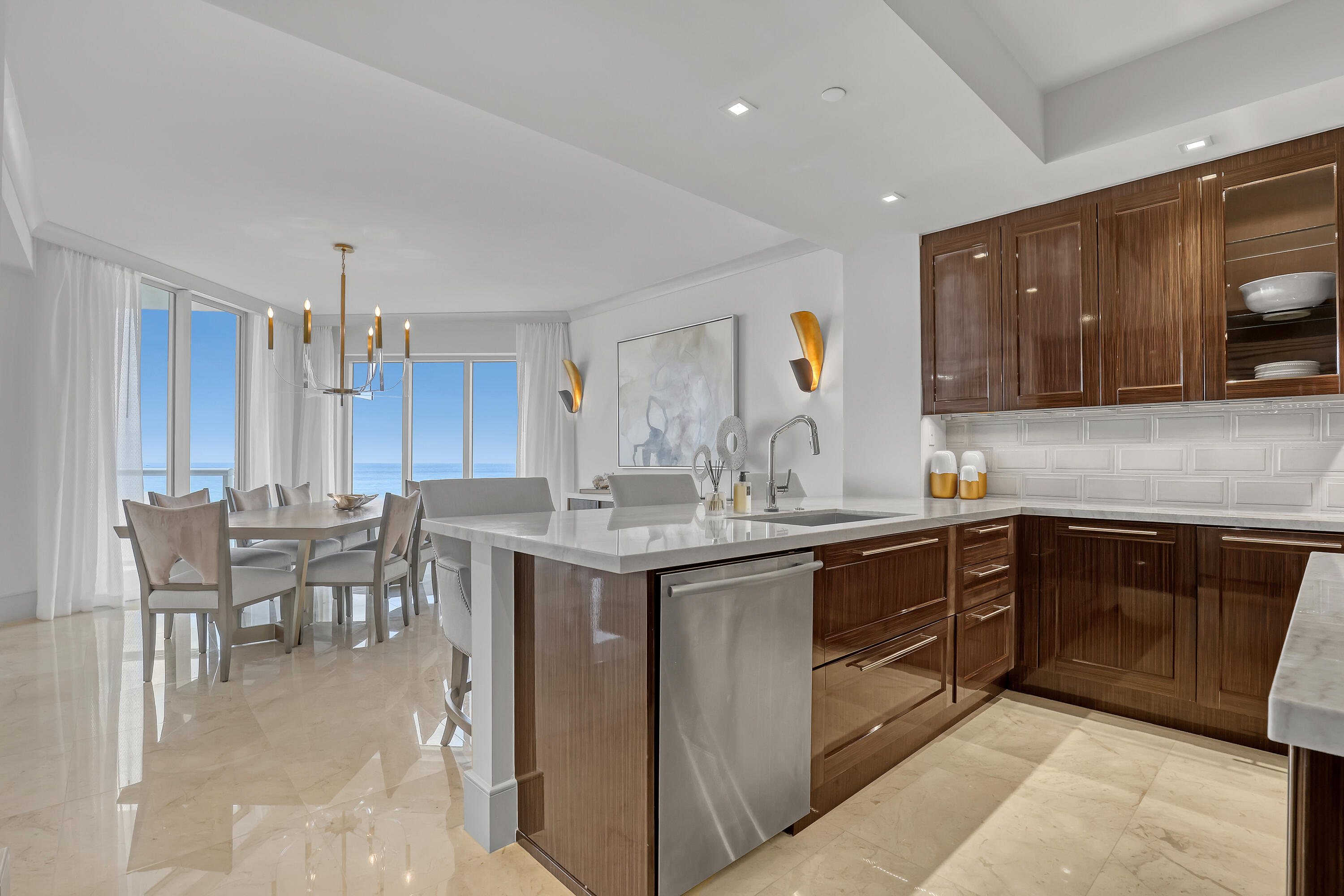 2700 N Ocean Drive 401a