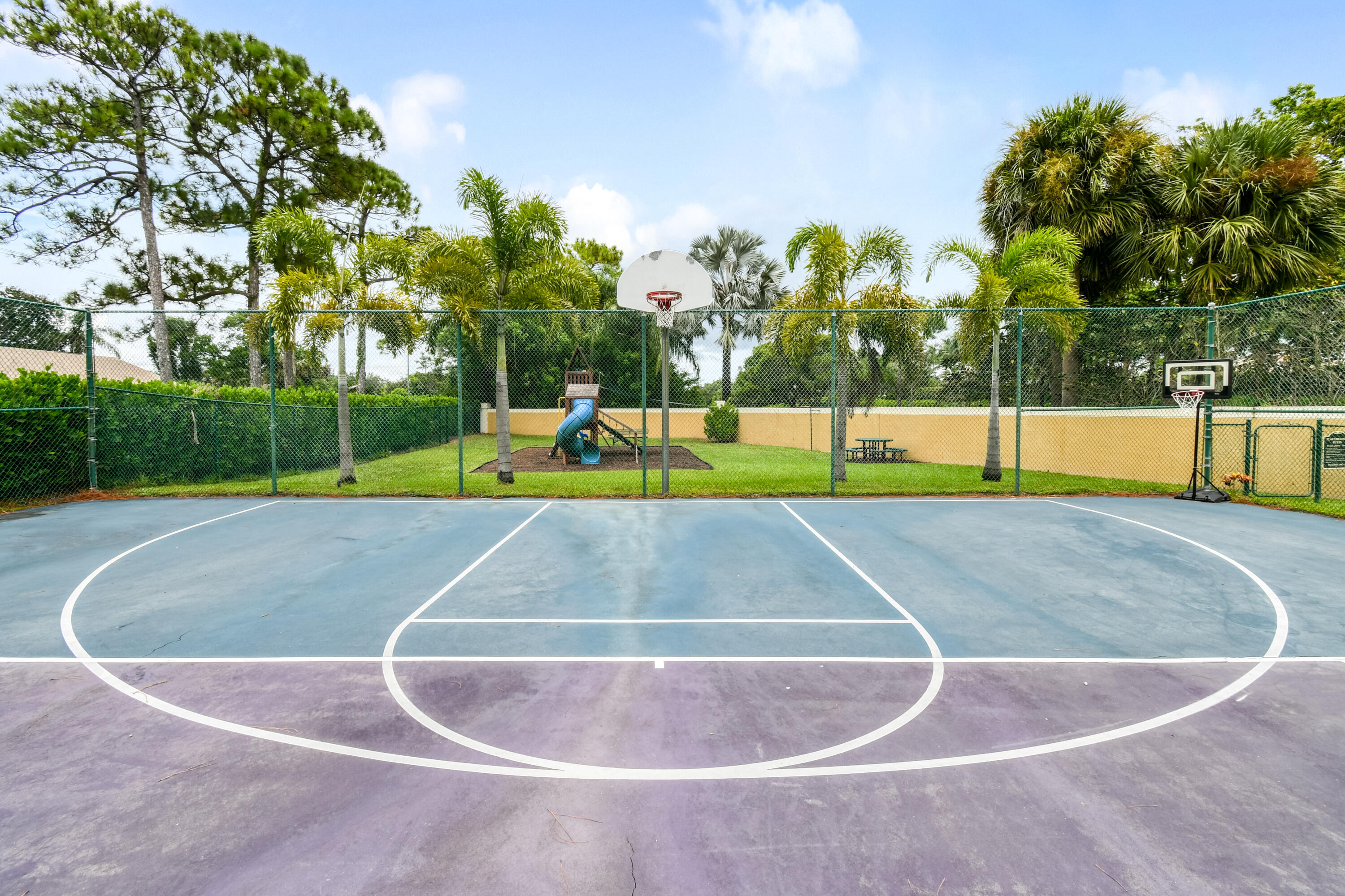 141 St Michaels Court