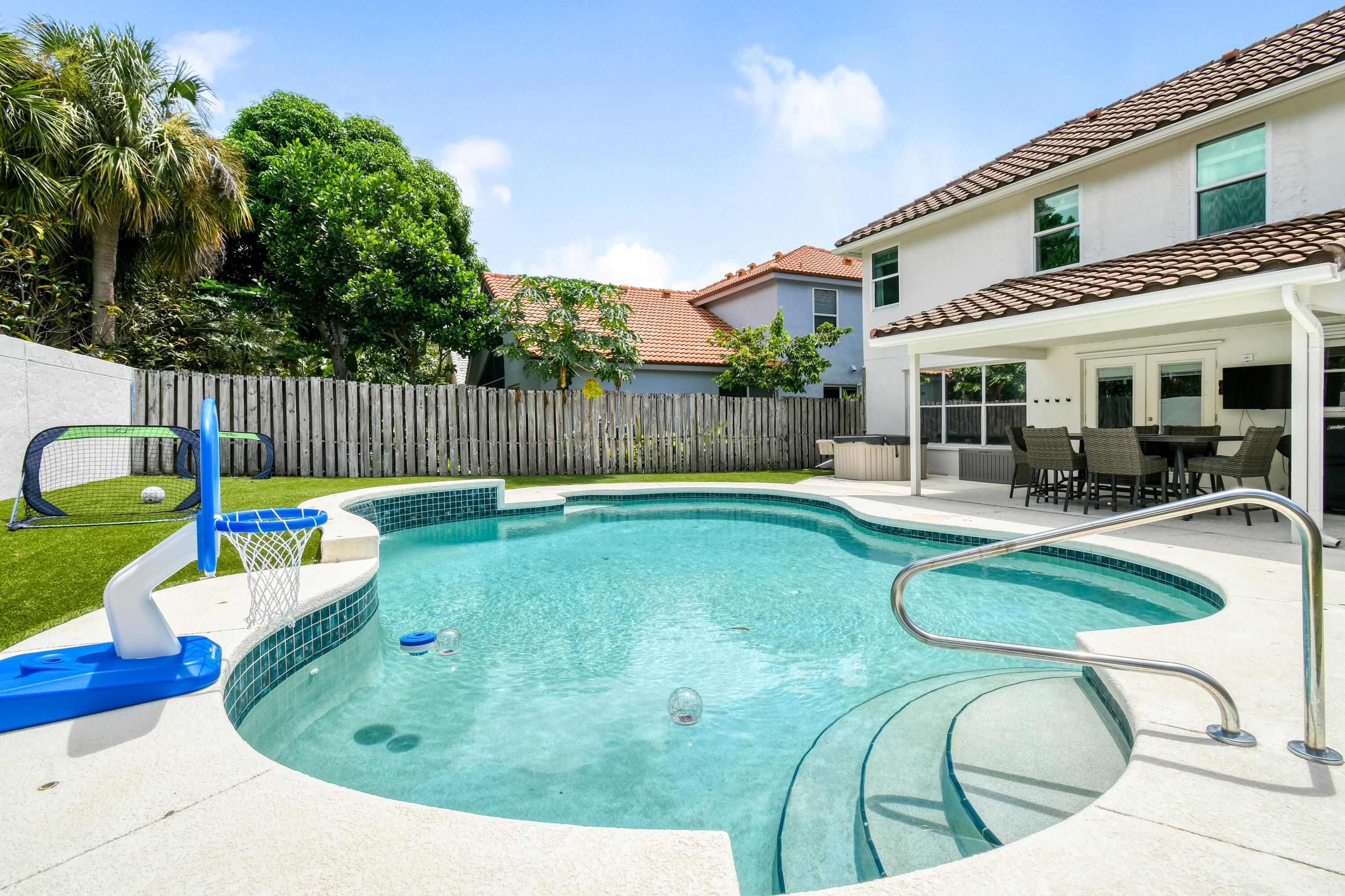 141 St Michaels Court